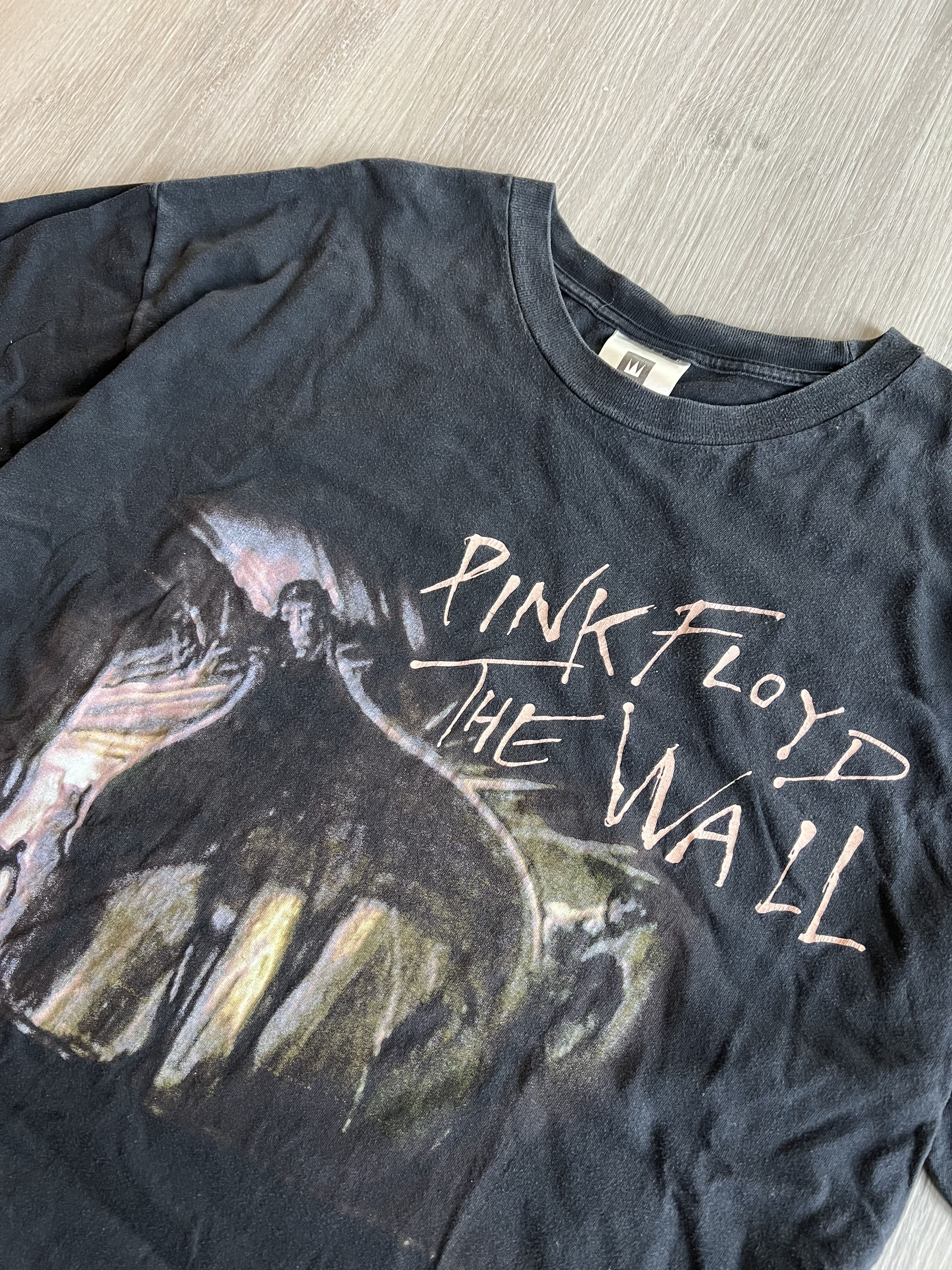 Pink Floyd 2000 Pink Floyd The Wall Phantom Shadow Monster Tee Size US XL / EU 56 / 4 - 2 Thumbnail