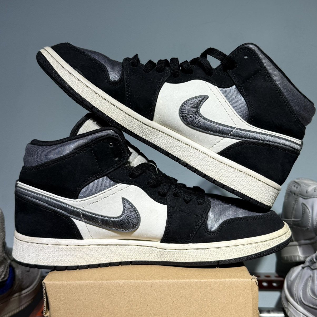 Jordan Brand Jordan 1 mid smoke satin Size US 8.5 / EU 41-42 - 2 Thumbnail