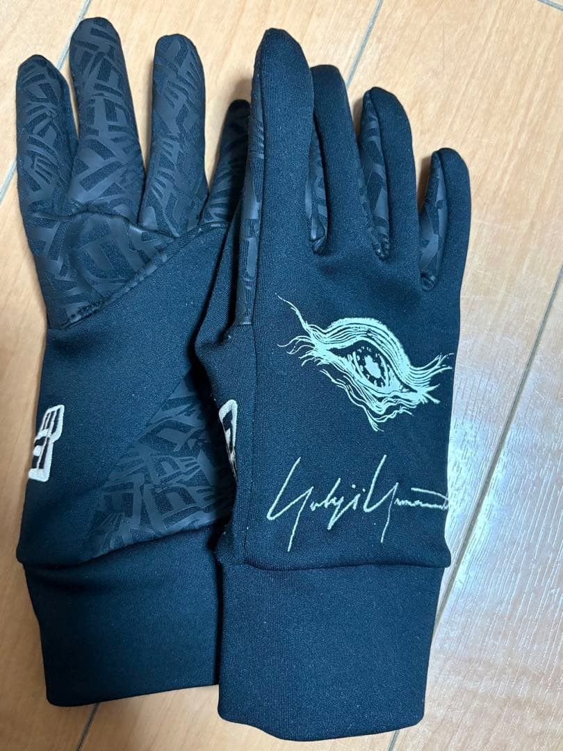 New Era × Yohji Yamamoto YOHJI YAMAMOTO POUR HOMME x NEW ERA Gloves Black Size ONE SIZE - 3 Thumbnail