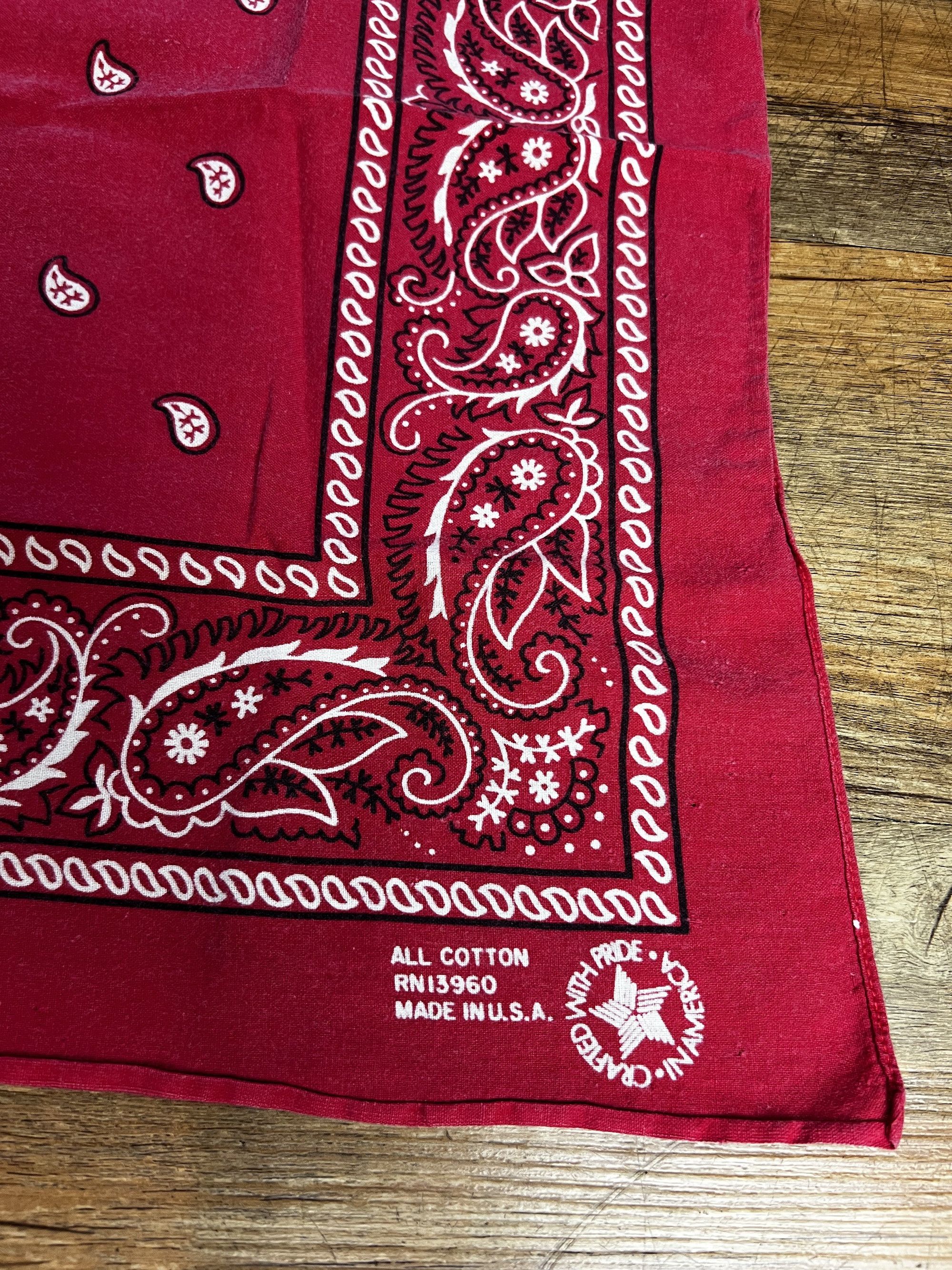 Vintage Vintage All Cotton Made in USA Red Paisley Bandana RN13960 Size ONE SIZE - 4 Thumbnail