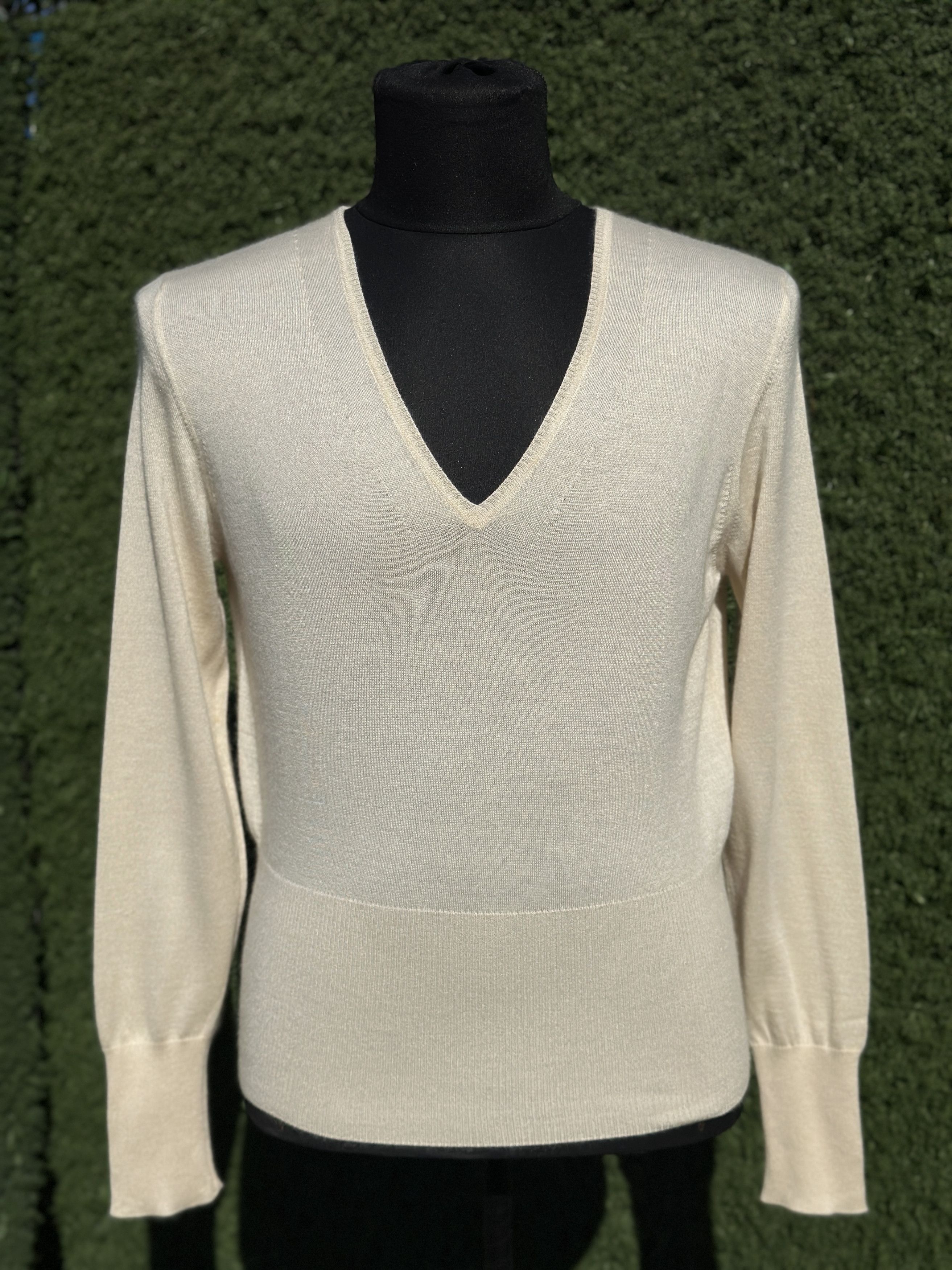 Brunello Cucinelli Brunello Cucinelli Cashmere V-Neck Sweater Tailored Size M Size M / US 6-8 / IT 42-44 - 1 Thumbnail