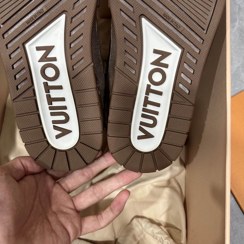 Louis Vuitton Louis Vuitton Low-Top Trainer Sneakers in Brown -2508 Size US 8 / EU 41 - 9 Thumbnail