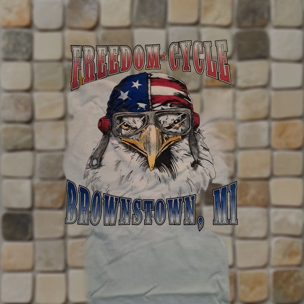Gildan Freedom Cycle Harley-Davidson Dealer T-Shirt L Men White Motorcycles 90s? No decade info. Size US L / EU 52-54 / 3 - 1 Thumbnail