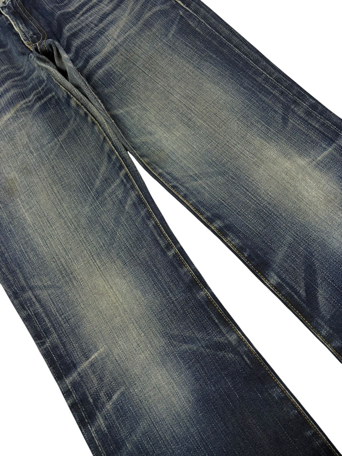 Levi's Vtg 90s Levis Japan 517 Bootcut Distressed Jeans Size US 28 / EU 44 - 4 Thumbnail