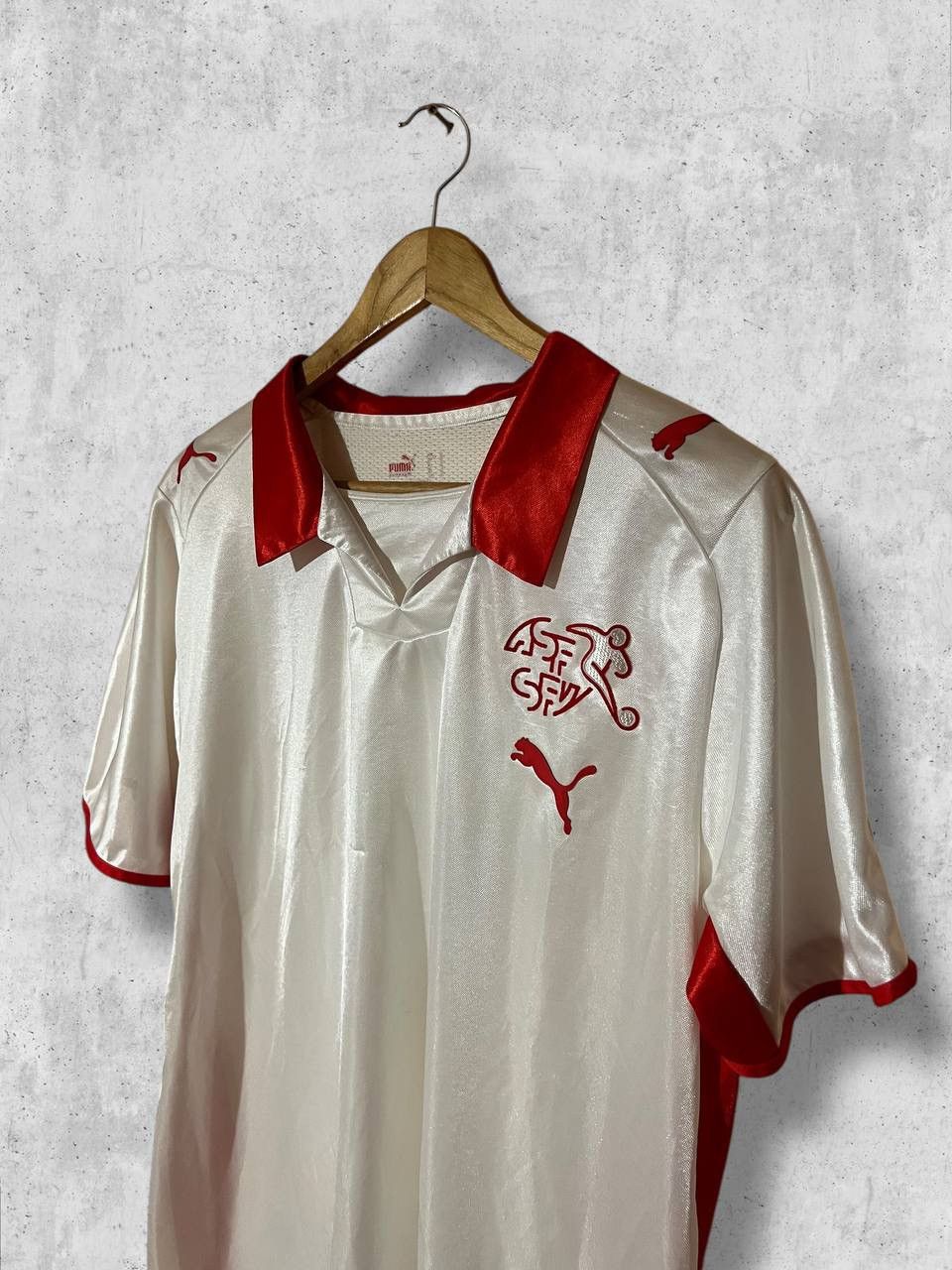 Puma Puma SWITZERLAND 4 soccer club Jersey vintage tee t shirt Size US M / EU 48-50 / 2 - 2 Thumbnail