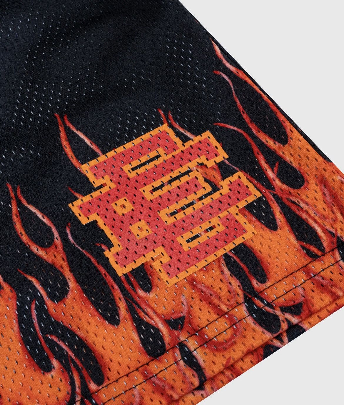 Eric Emanuel Eric Emmanuel Black Falmes Fire Shorts Medium 🔥 Size US 30 / EU 46 - 2 Thumbnail