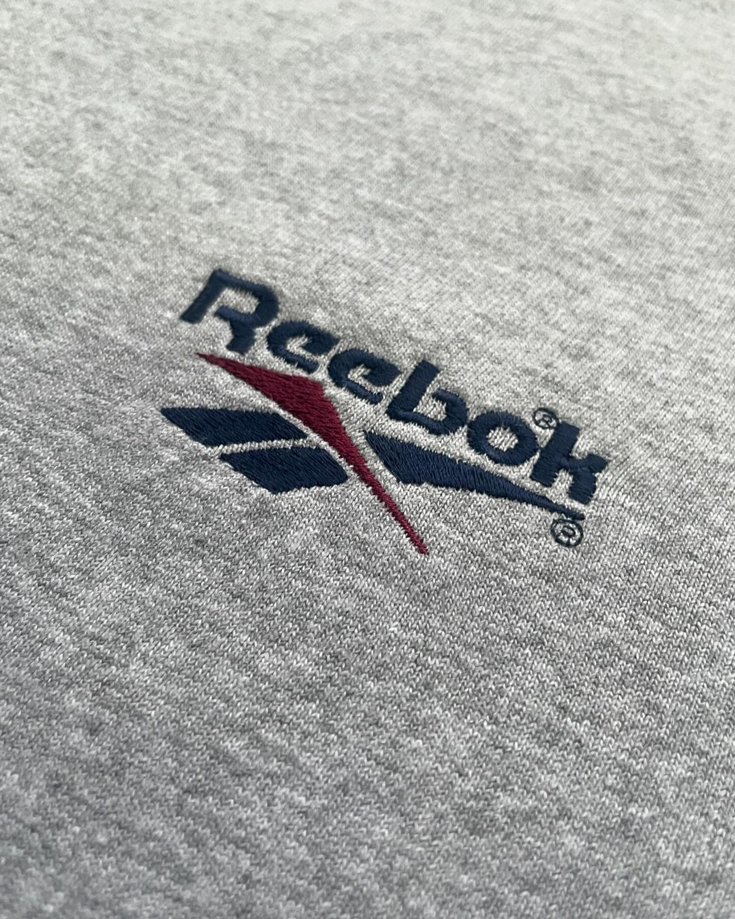 Reebok Vintage Reebok Essential Tshirt Size US XL / EU 56 / 4 - 8 Thumbnail