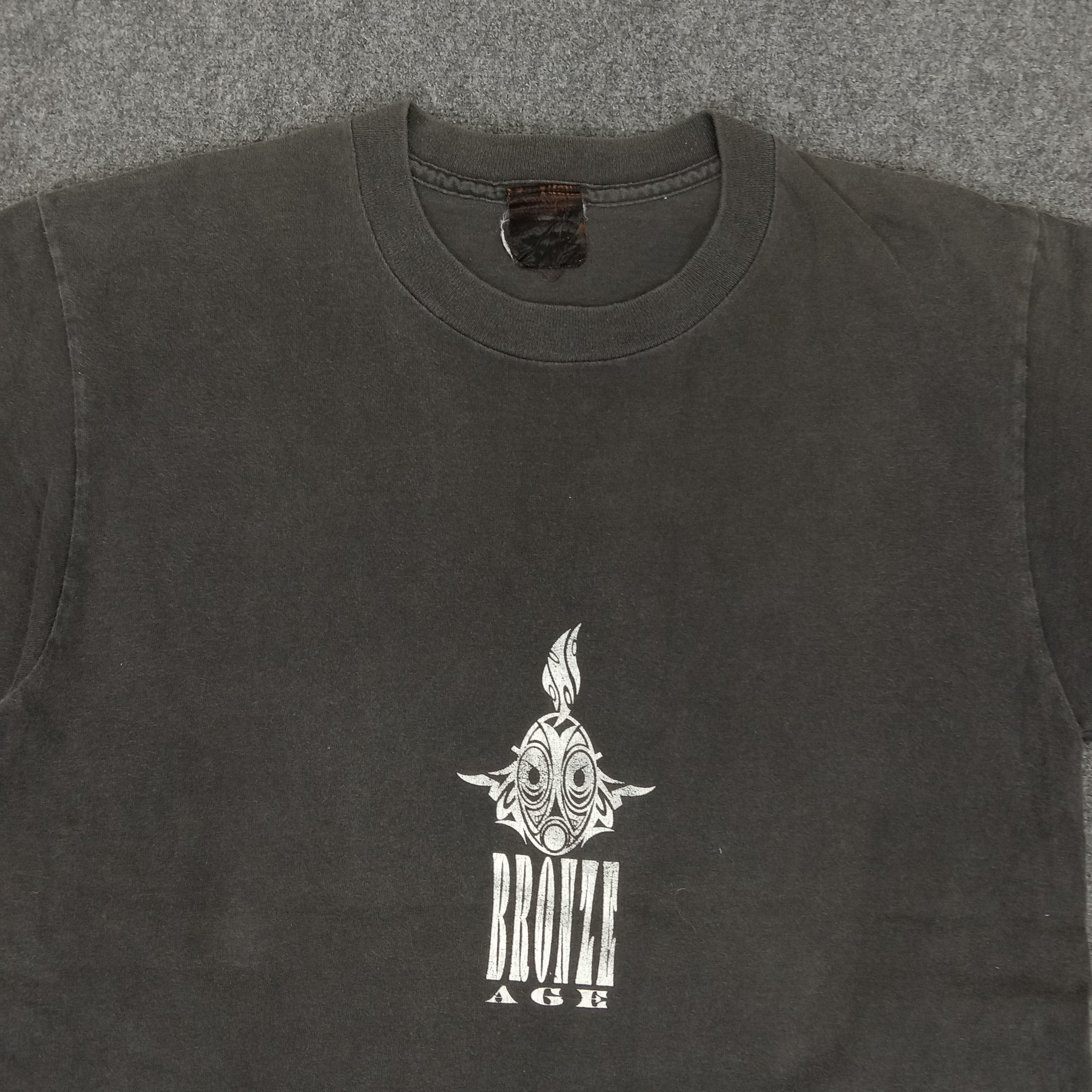 Vintage Bronze Age Surfing Style Skull Art Tshirt Size US M / EU 48-50 / 2 - 4 Thumbnail