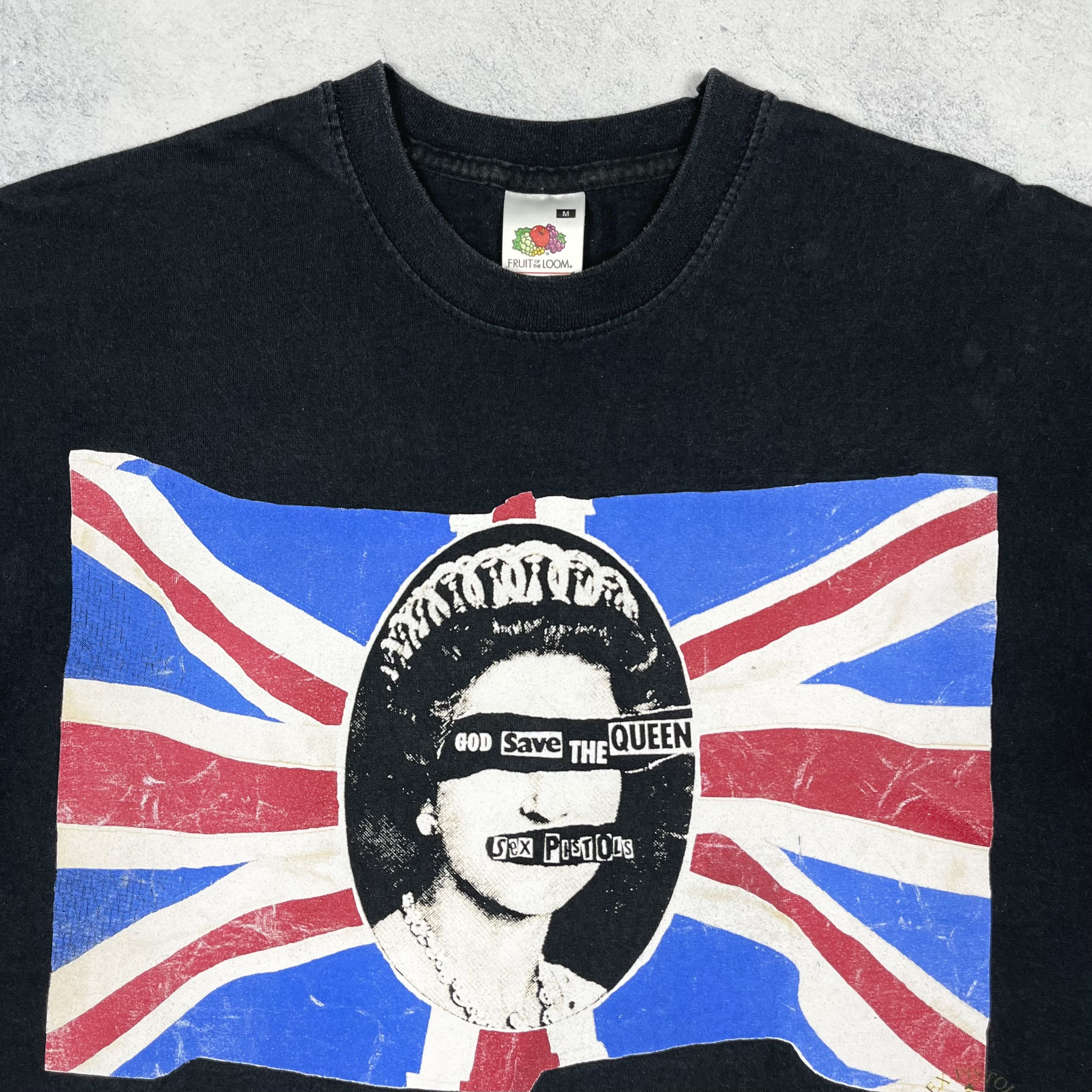Band Tees Vintage Sex Pistols “God Save The Queen” Band T Shirt 2002 Size US M / EU 48-50 / 2 - 7 Thumbnail
