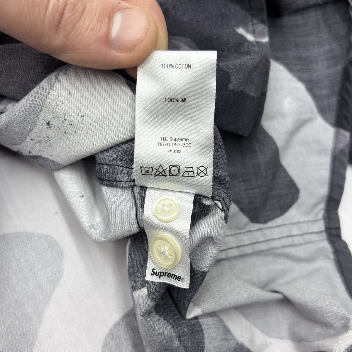 Supreme Supreme Painted Logo Shirt Button Up Size US M / EU 48-50 / 2 - 17 Thumbnail
