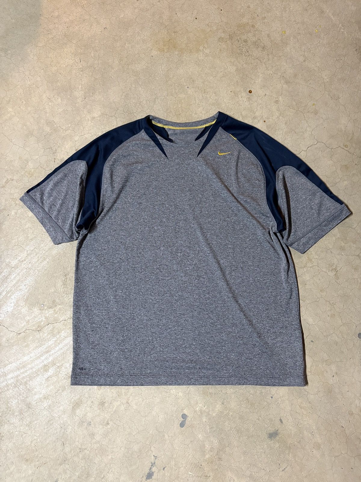 Nike Vintage 00’s Nike Y2K Oversized Tee T-shirt Gray Size XL Size US XL / EU 56 / 4 - 1 Thumbnail