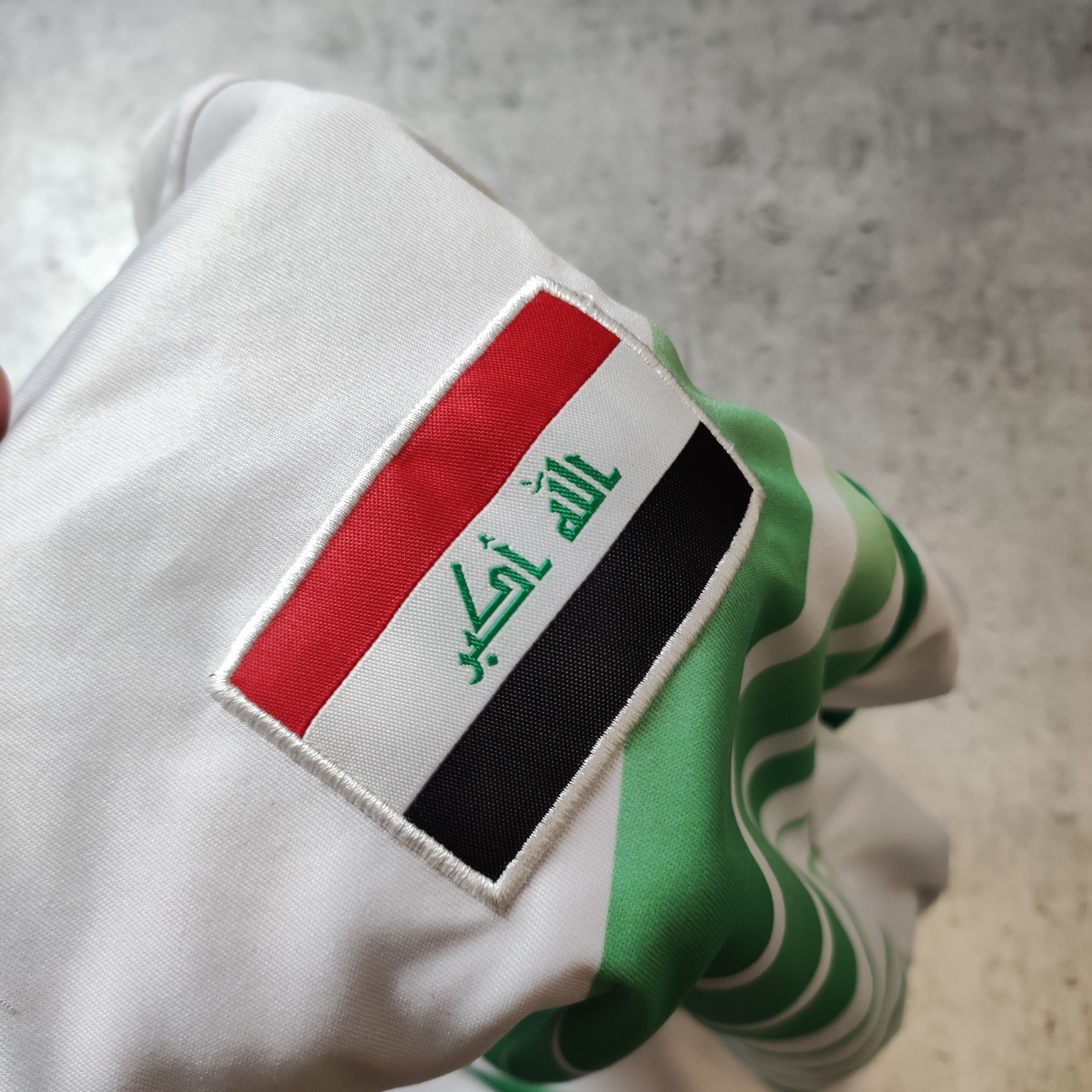Vintage RARE Football Soccer Iraq 2013 Home Jersey Size US L / EU 52-54 / 3 - 6 Thumbnail