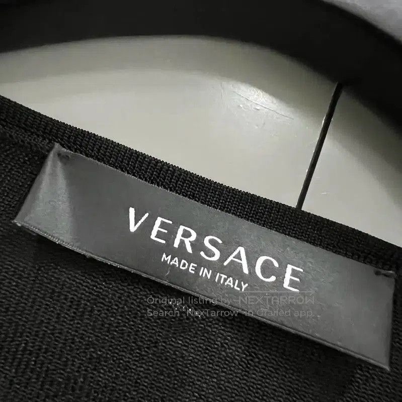 Versace Versace Black Wool Long Sleeve Pullover . Size XXS / US 00 / IT 34 - 2 Thumbnail