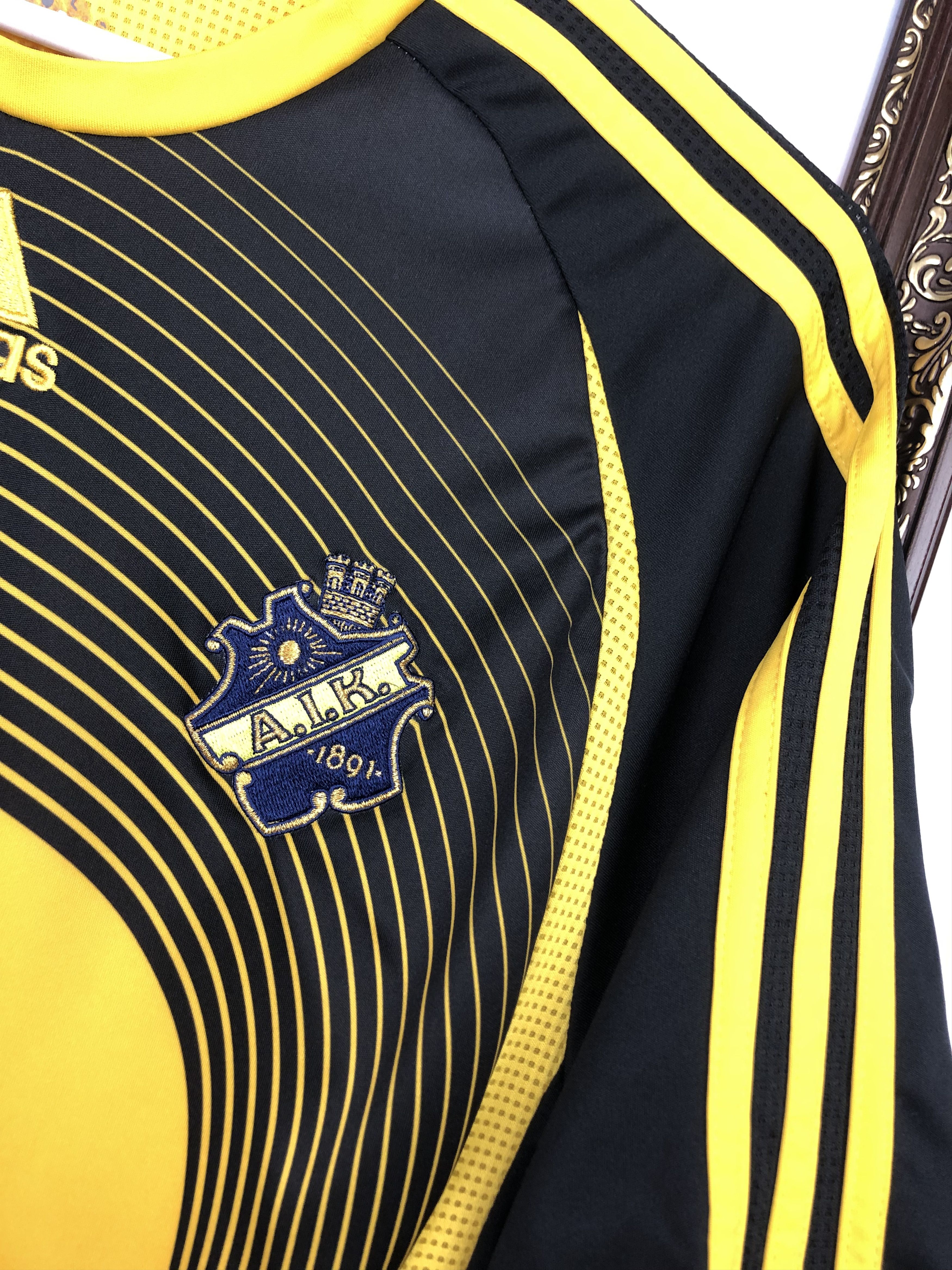 Adidas Vintage Adidas AIK Football Shirt Soccer Mens Jersey Trikot Size US S / EU 44-46 / 1 - 4 Thumbnail