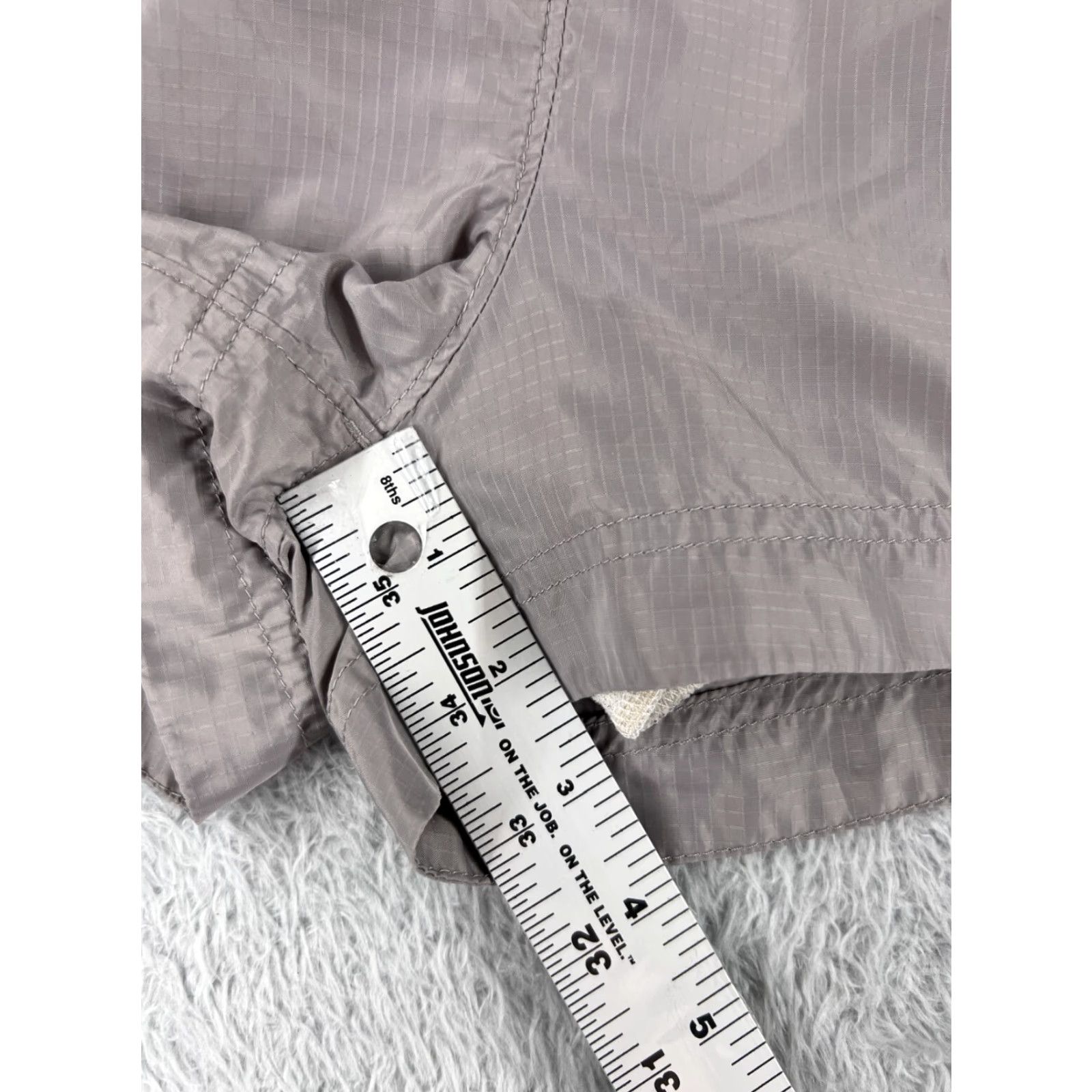 The North Face The North Face Shorts Womens Medium Gray Elastic Waist Lined Polyester Running Size 32" / US 10 / IT 46 - 6 Thumbnail