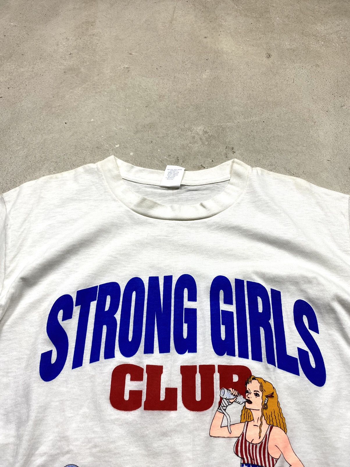 Band Tees Rare! 90’s Vintage Strong Girls Club Art T Shirt Humor Size US L / EU 52-54 / 3 - 8 Thumbnail