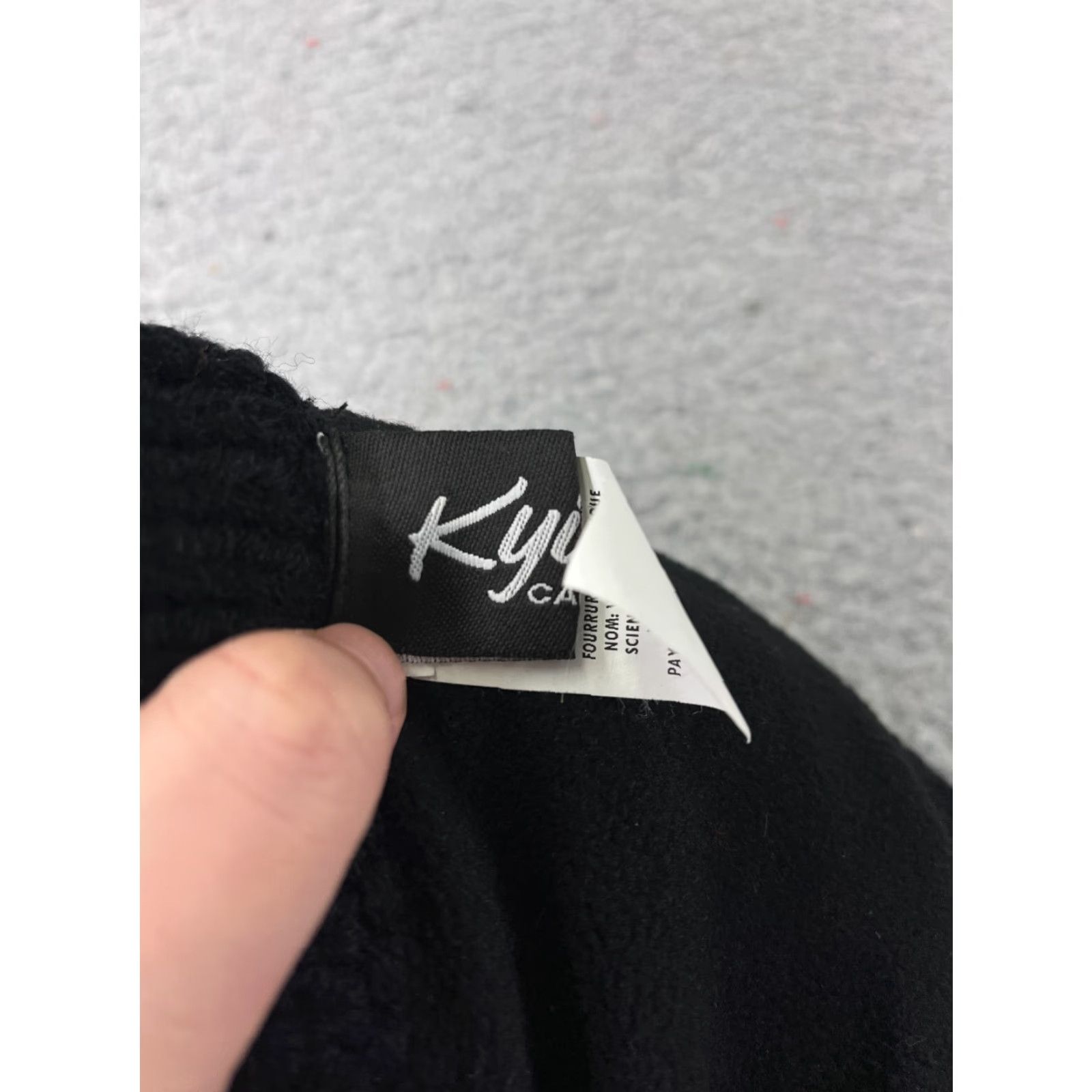 Vintage Kyi Kyi Beanie Toque Womens One Size Black Knit Wool Blend Faux Fur Pom Winter Hat/Cap Women Beanie Wool Blend Knit Black QA? Size ONE SIZE - 7 Thumbnail