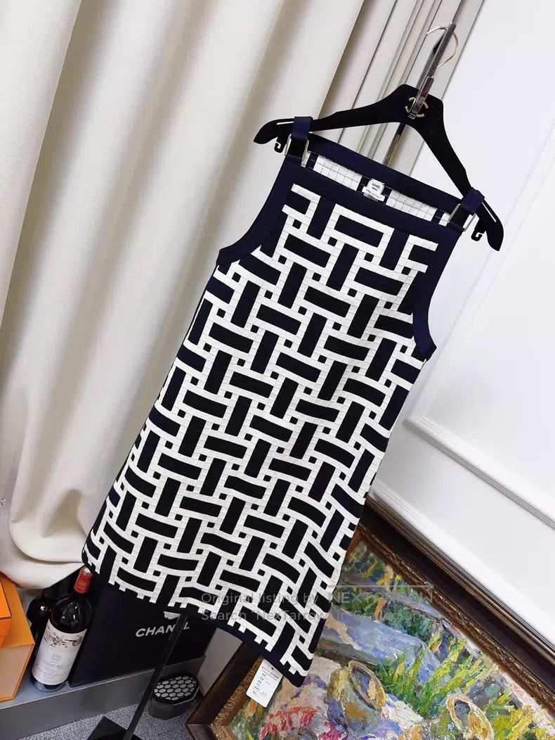 Hermes Hermes Black and white knitted strapless dress Size XS / US 0-2 / IT 36-38 - 1 Thumbnail