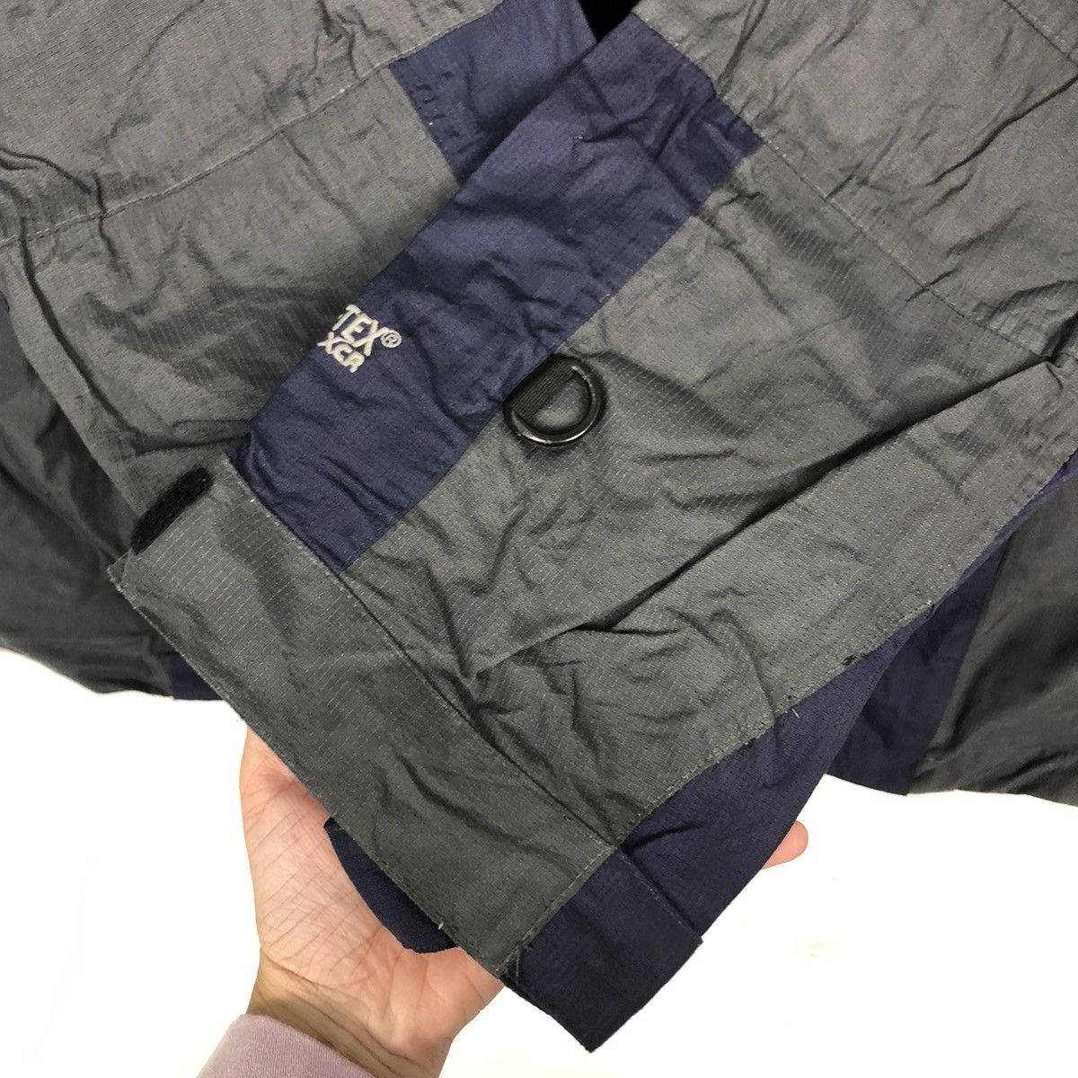 The North Face VINTAGE THE NORTH FACE SUMMIT SERIES SURVIVAL JACKET Size US L / EU 52-54 / 3 - 9 Thumbnail