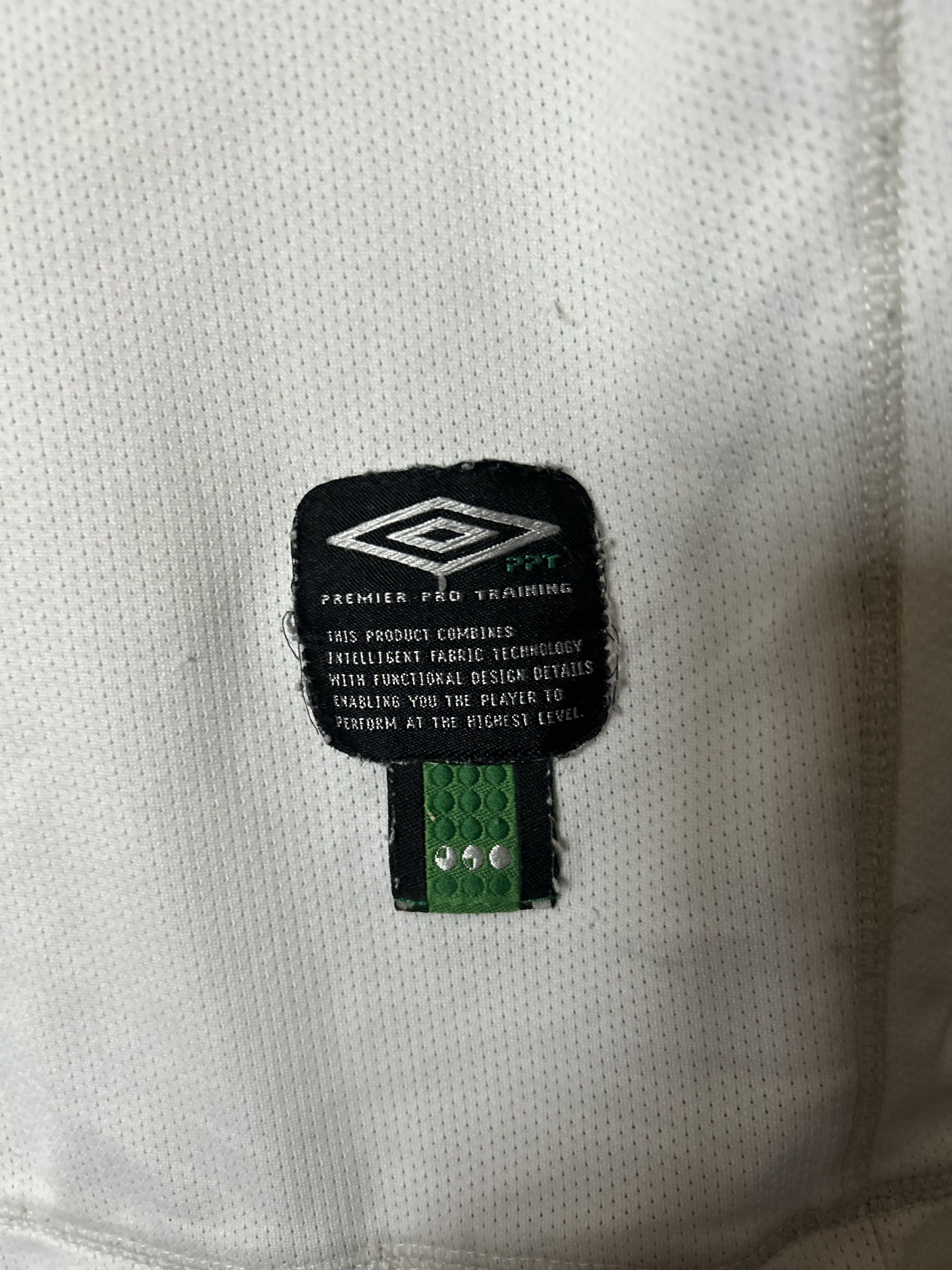 Umbro Vintage IRELAND - 2001 - 2002 - S - Umbro - UNIQUE Size US S / EU 44-46 / 1 - 5 Thumbnail