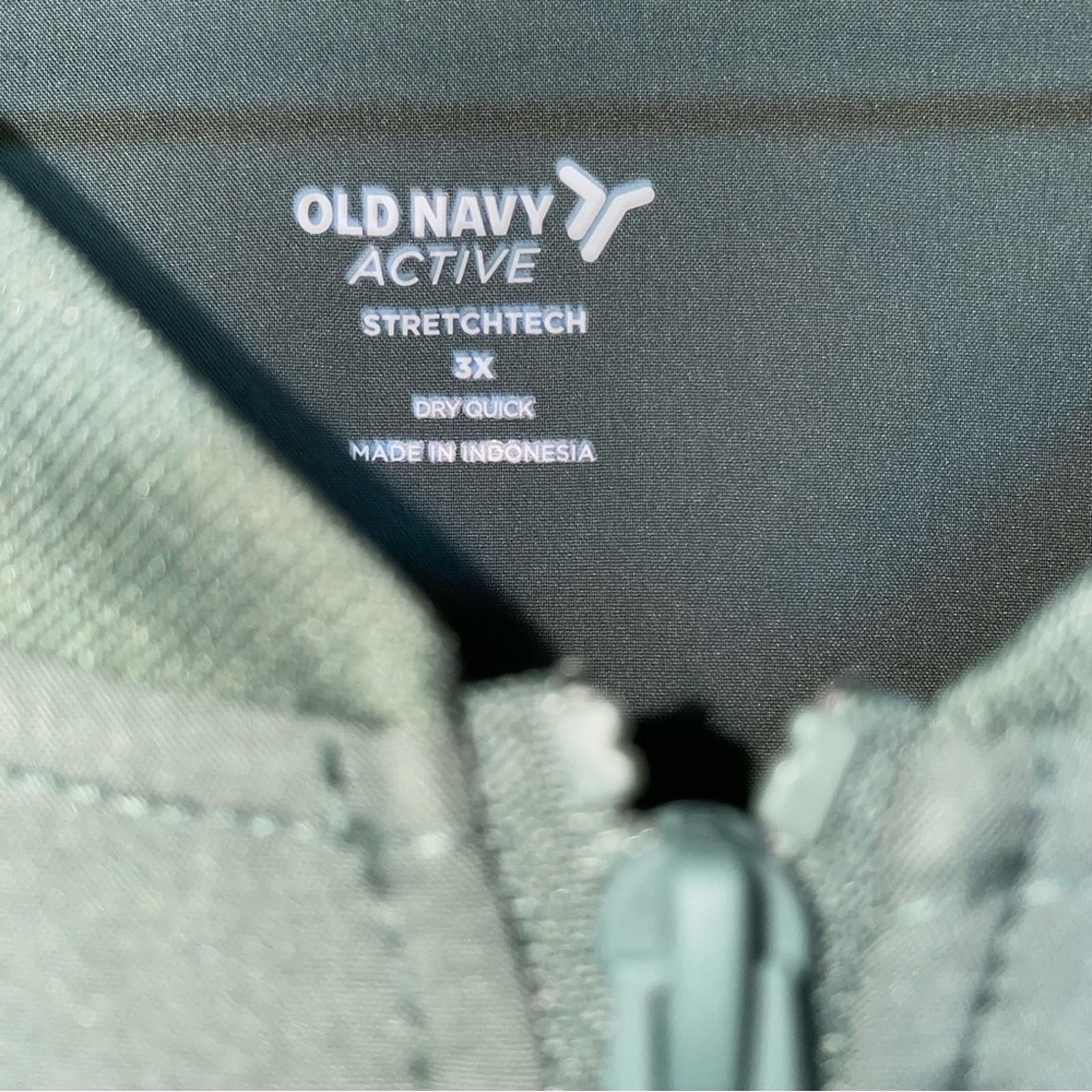 Old Navy Old Navy Active StretchTech Utility Cropped Jumpsuit 3X NWTs Size 42" / US 20 - 8 Thumbnail
