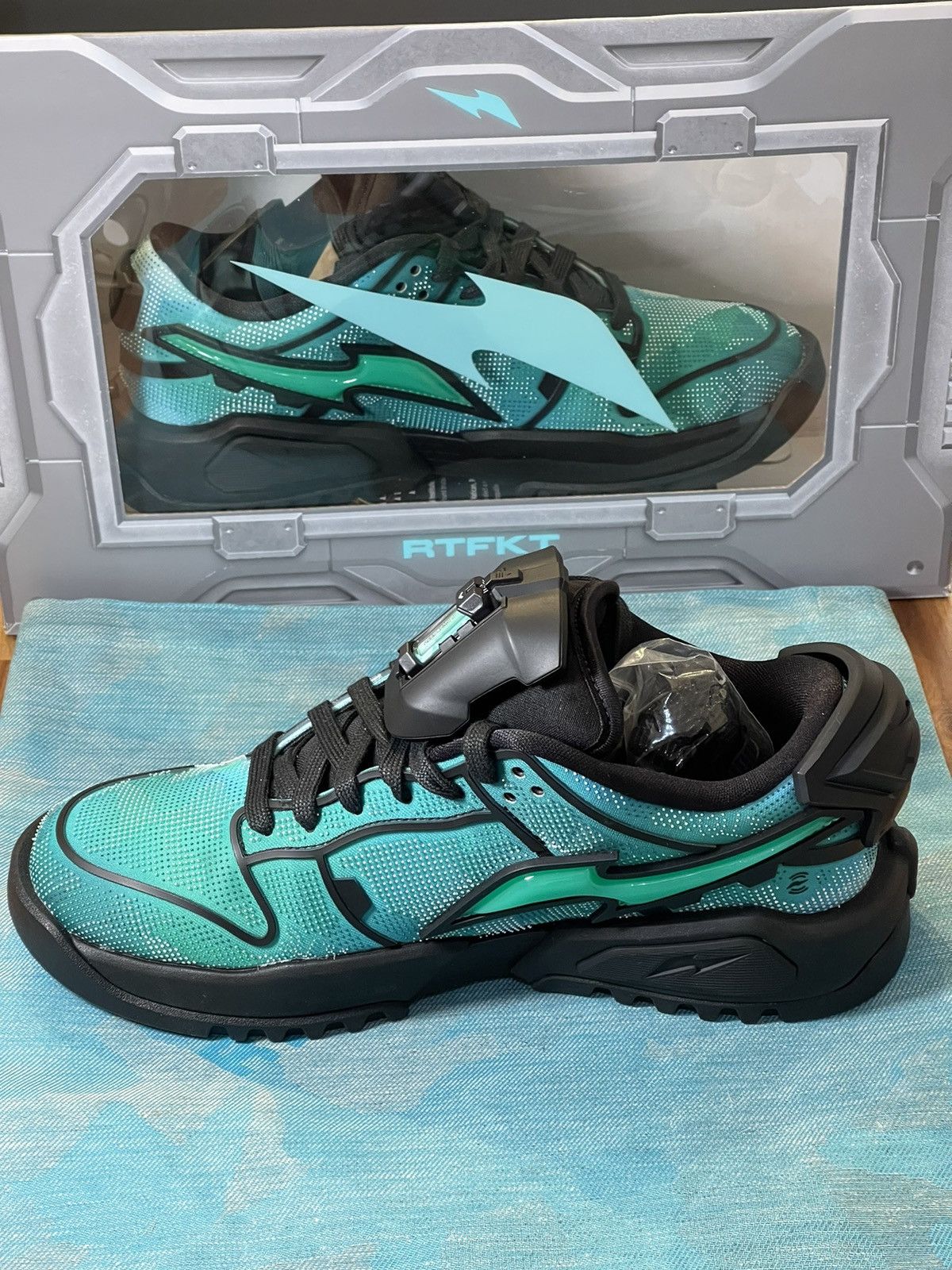 Nike RTFKT Neko Camo B Size US 8 / EU 41 - 3 Thumbnail