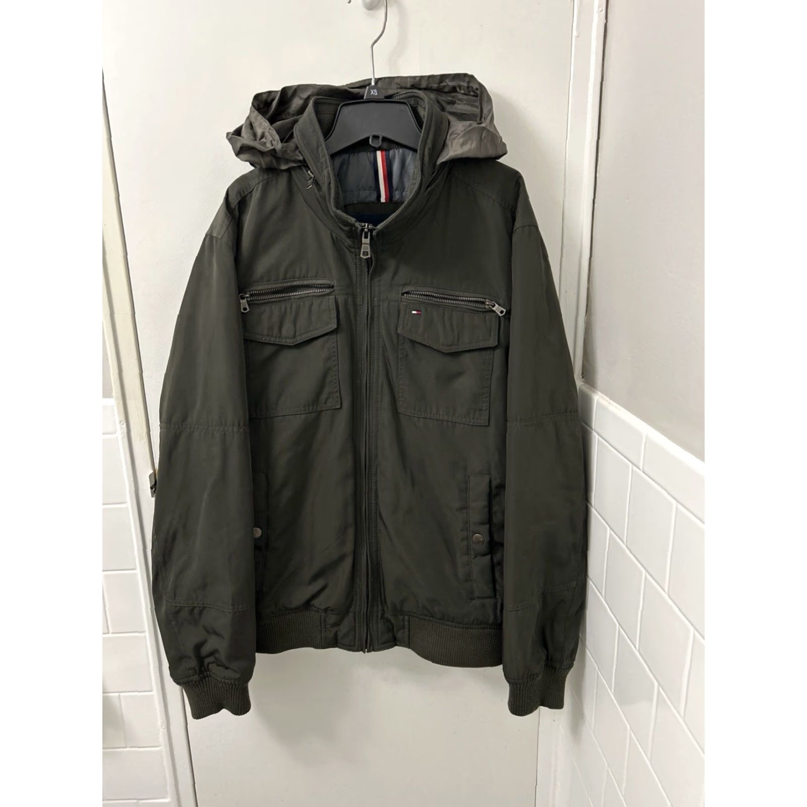 Tommy Hilfiger Tommy Hilfiger Jacket Mens XL Green Bomber Zip Puffer Hooded Quilted Zipper Pockets Lined Size US XL / EU 56 / 4 - 2 Thumbnail