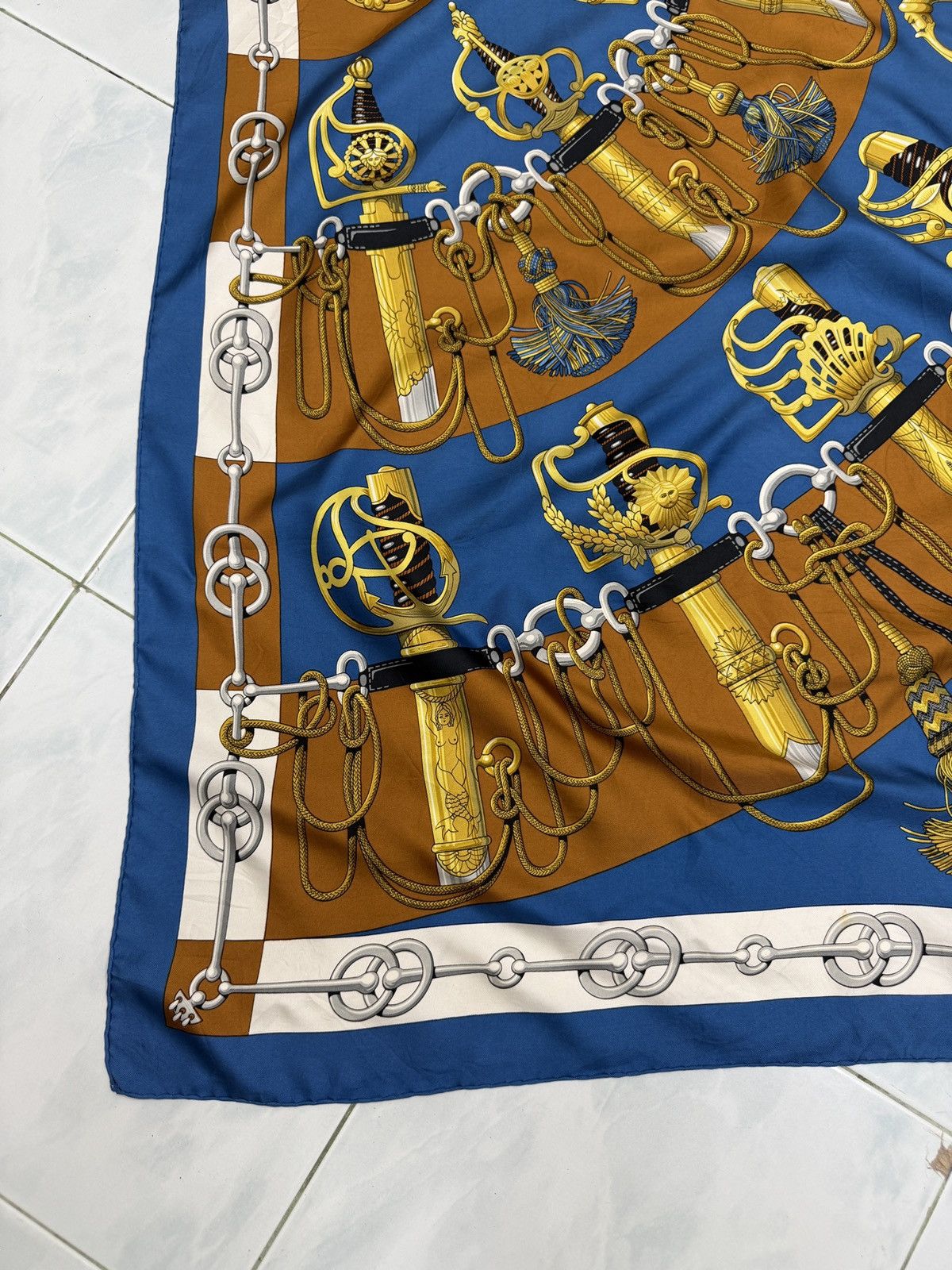 Hermes 💥💥🔥ARCHIVE AUTHENTIC HERMES CLIQUETIS SILK SCARF Size ONE SIZE - 5 Thumbnail