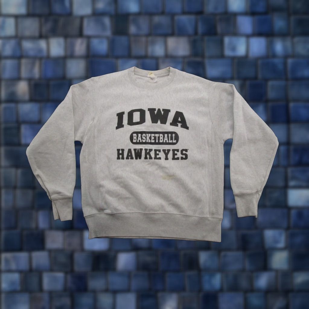 Champion VINTAGE Iowa Hawkeyes Basketball Reverse Weave Gray Sweatshirt M Men Size M Pullover Reversible Sports Size US M / EU 48-50 / 2 - 1 Thumbnail