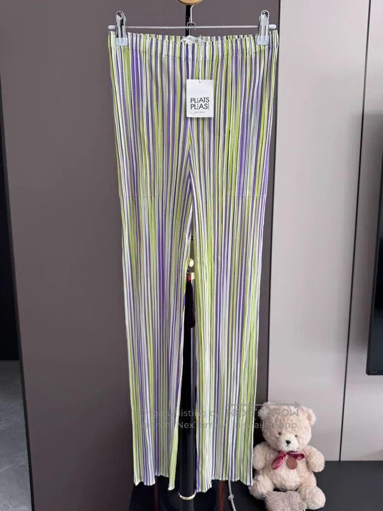 Issey Miyake Issey Miyake Vertical Striped Slim Straight Pants Size 25" / US 0 / IT 36 - 1 Thumbnail