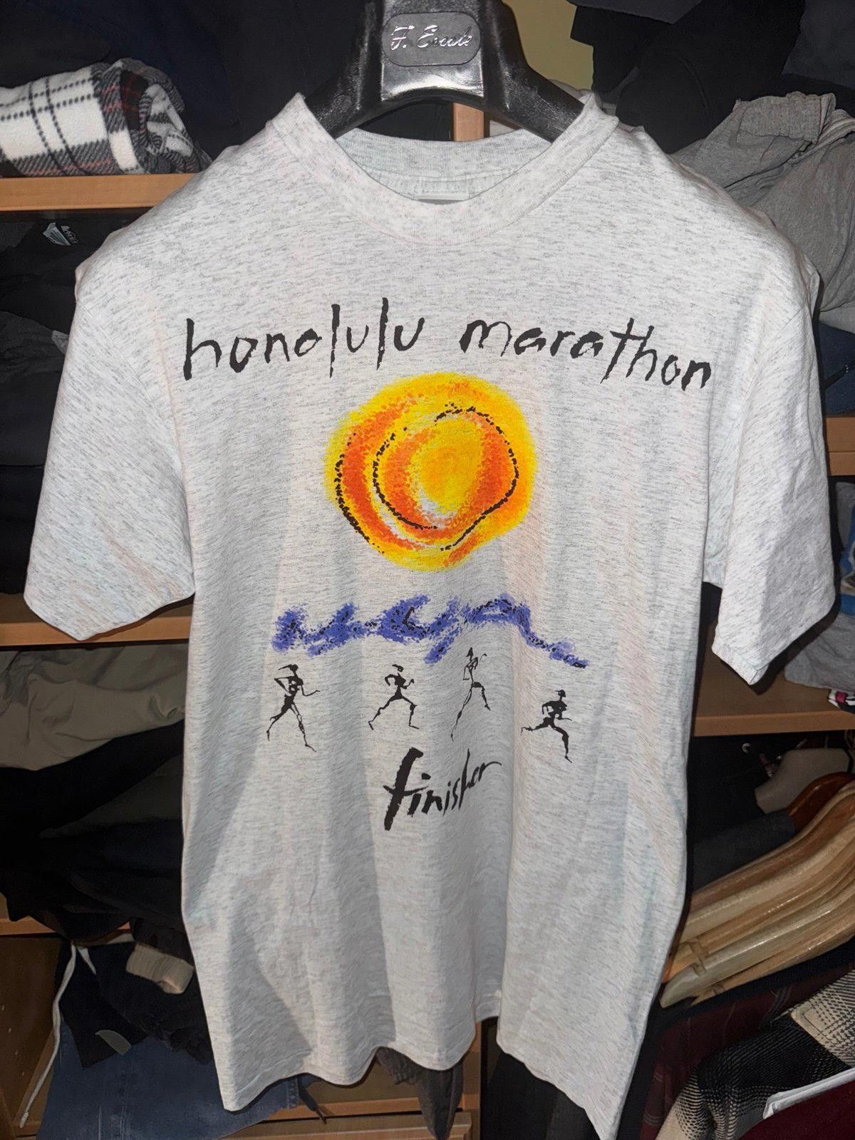 Nike VINTAGE NIKE HONOLULU MARATHON FINISHER 1993 SHIRT SZ M RARE Size US M / EU 48-50 / 2 - 2 Thumbnail