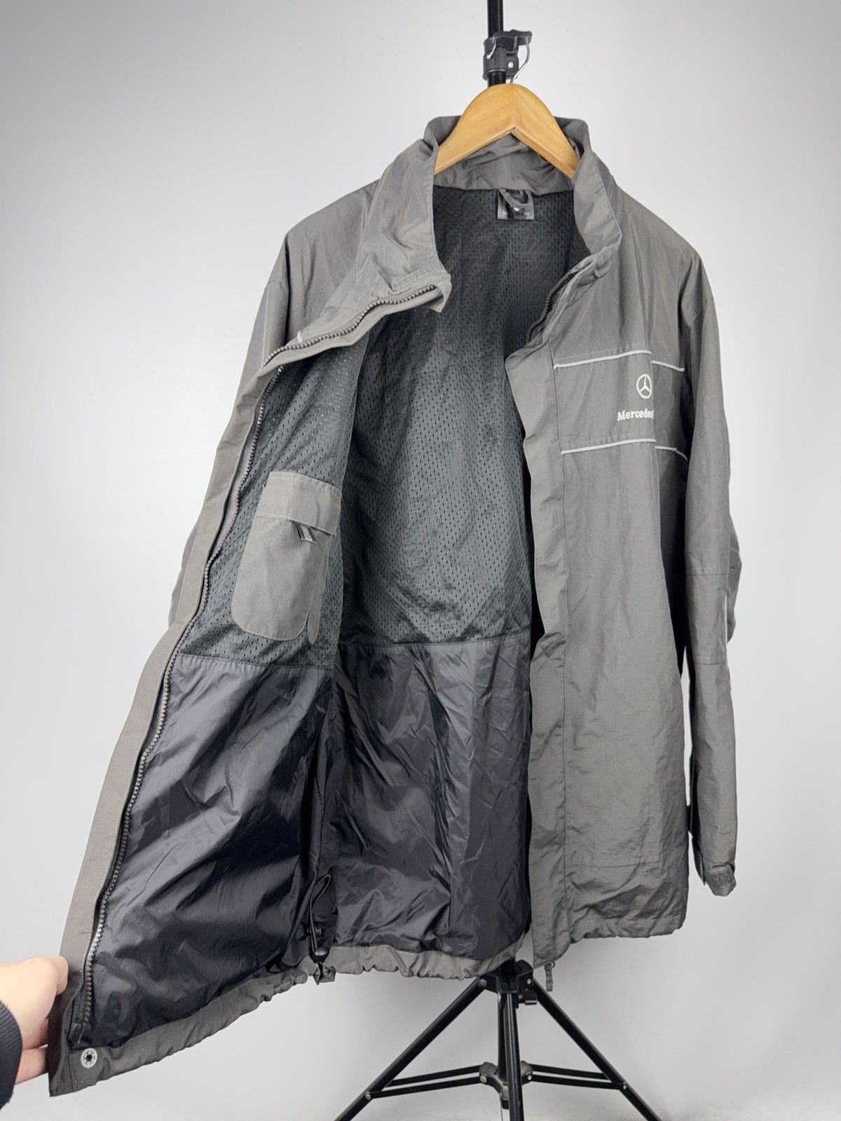 Mercedes-Benz 00s Racing Mercedes Benz Jacket Grey L Y2K Windbreaker Tech Size US L / EU 52-54 / 3 - 11 Thumbnail