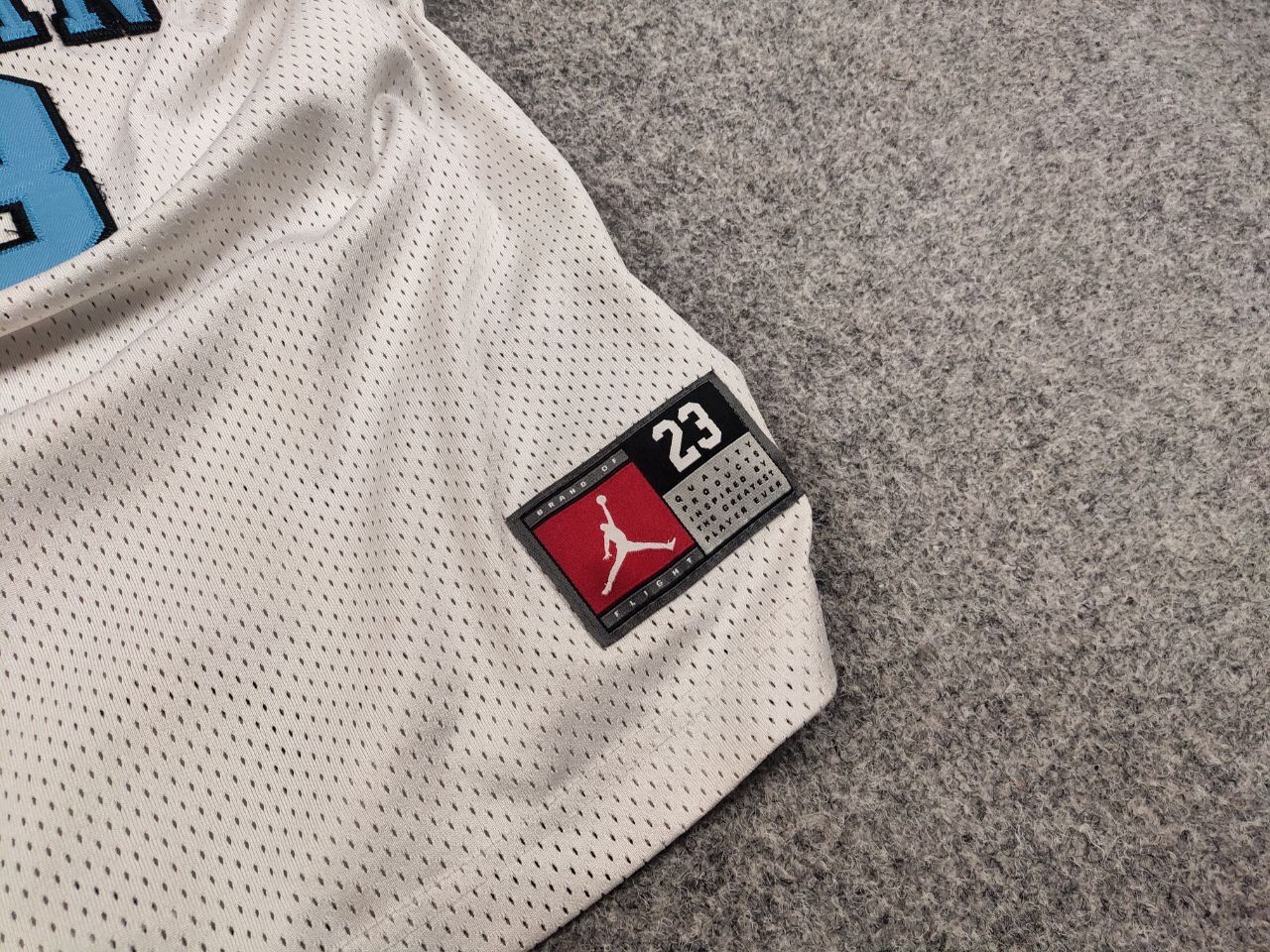 Jordan Brand Jordan 23 Logo Authentic Basketball Jersey T shirt Size US XS / EU 42 / 0 - 4 Thumbnail
