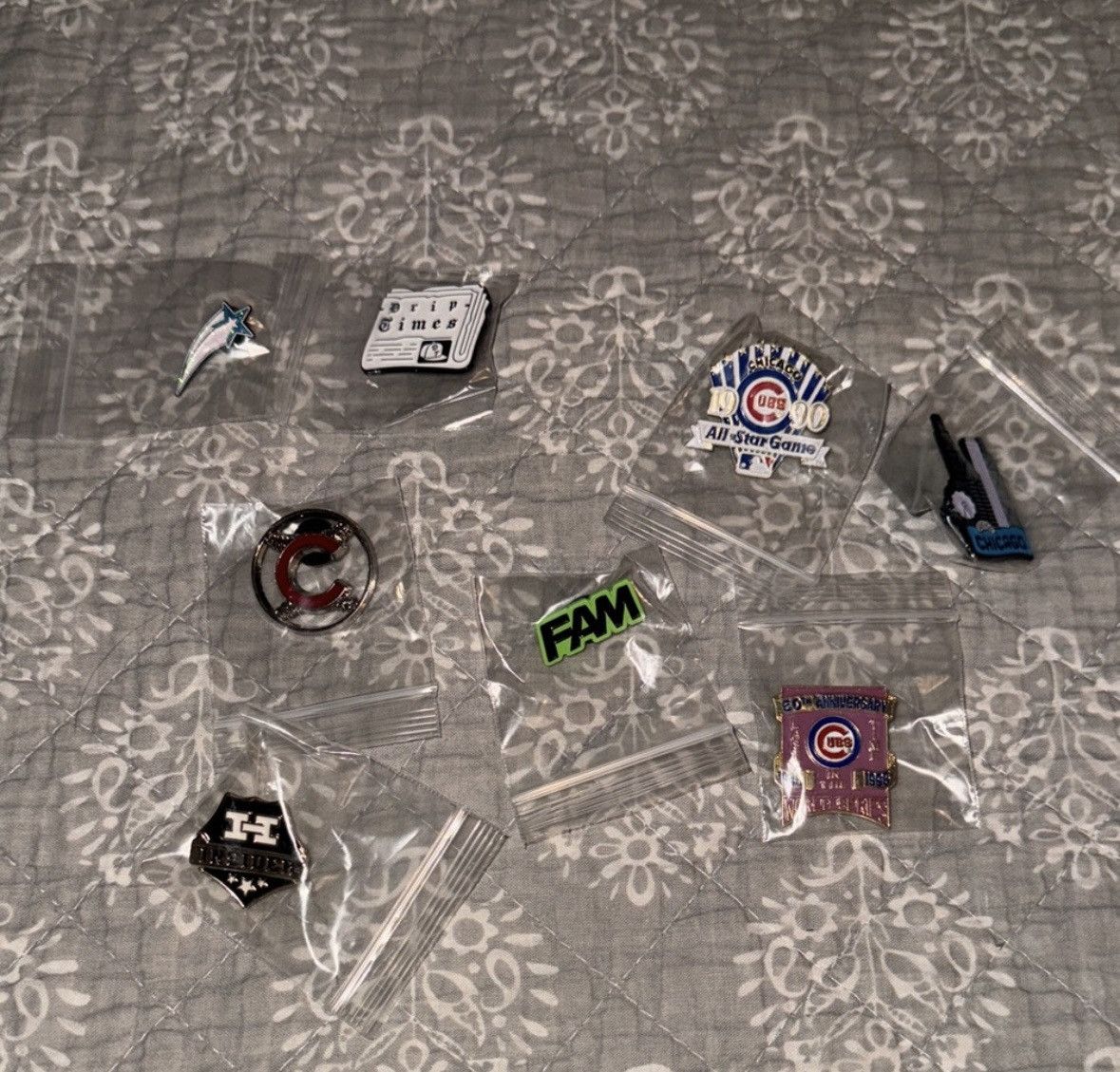 Other Chicago Cubs Pin Lot Set of 8 Size ONE SIZE - 1 Thumbnail