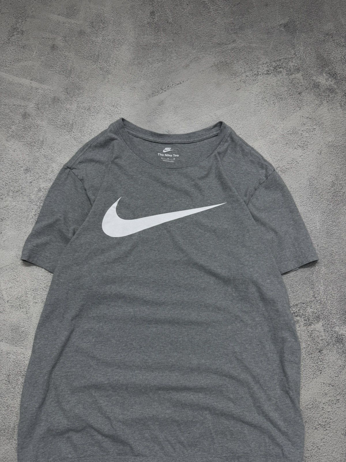 Nike Vintage Y2k Nike Big Logo Swoosh T-Shirt Size US XL / EU 56 / 4 - 4 Thumbnail