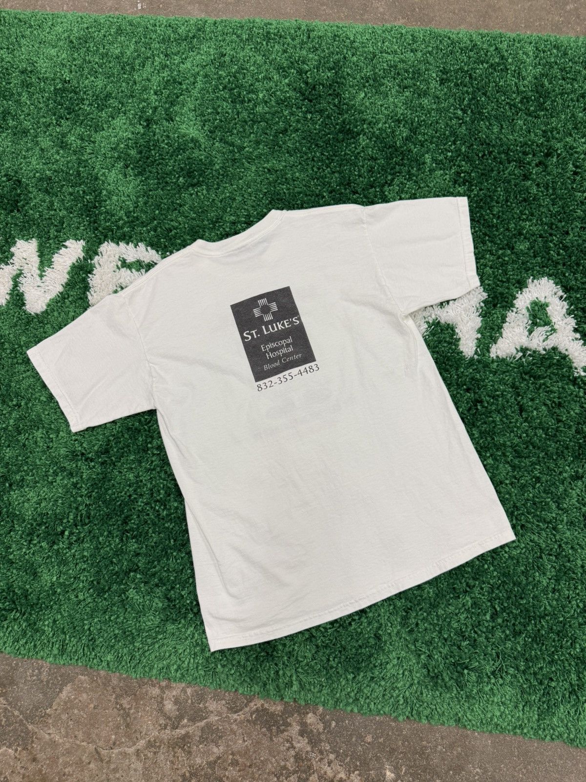 Gildan × Vintage Vintage Cartoon Cow Tee White Large Santa Large Size US L / EU 52-54 / 3 - 8 Thumbnail
