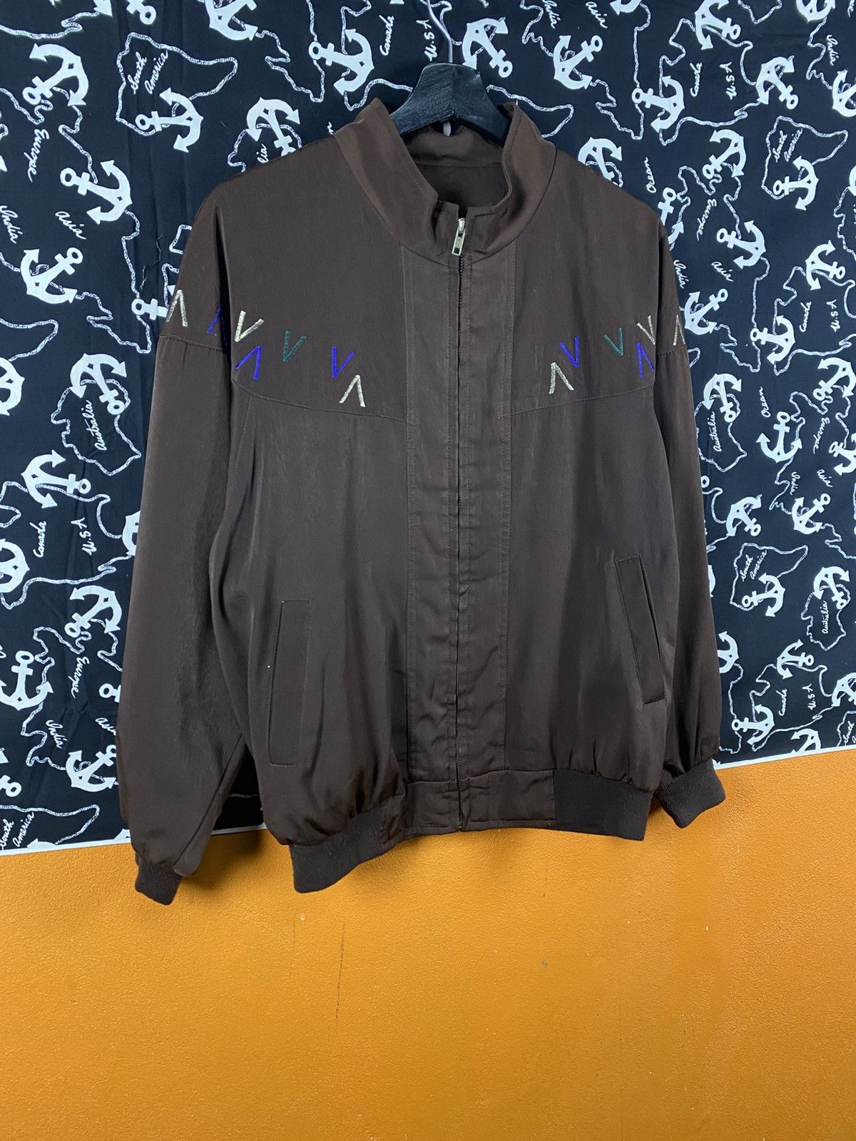 Vintage Vintage Brown Embroidered Bomber Jacket Zip-Up Retro Casual Size US M / EU 48-50 / 2 - 5 Thumbnail