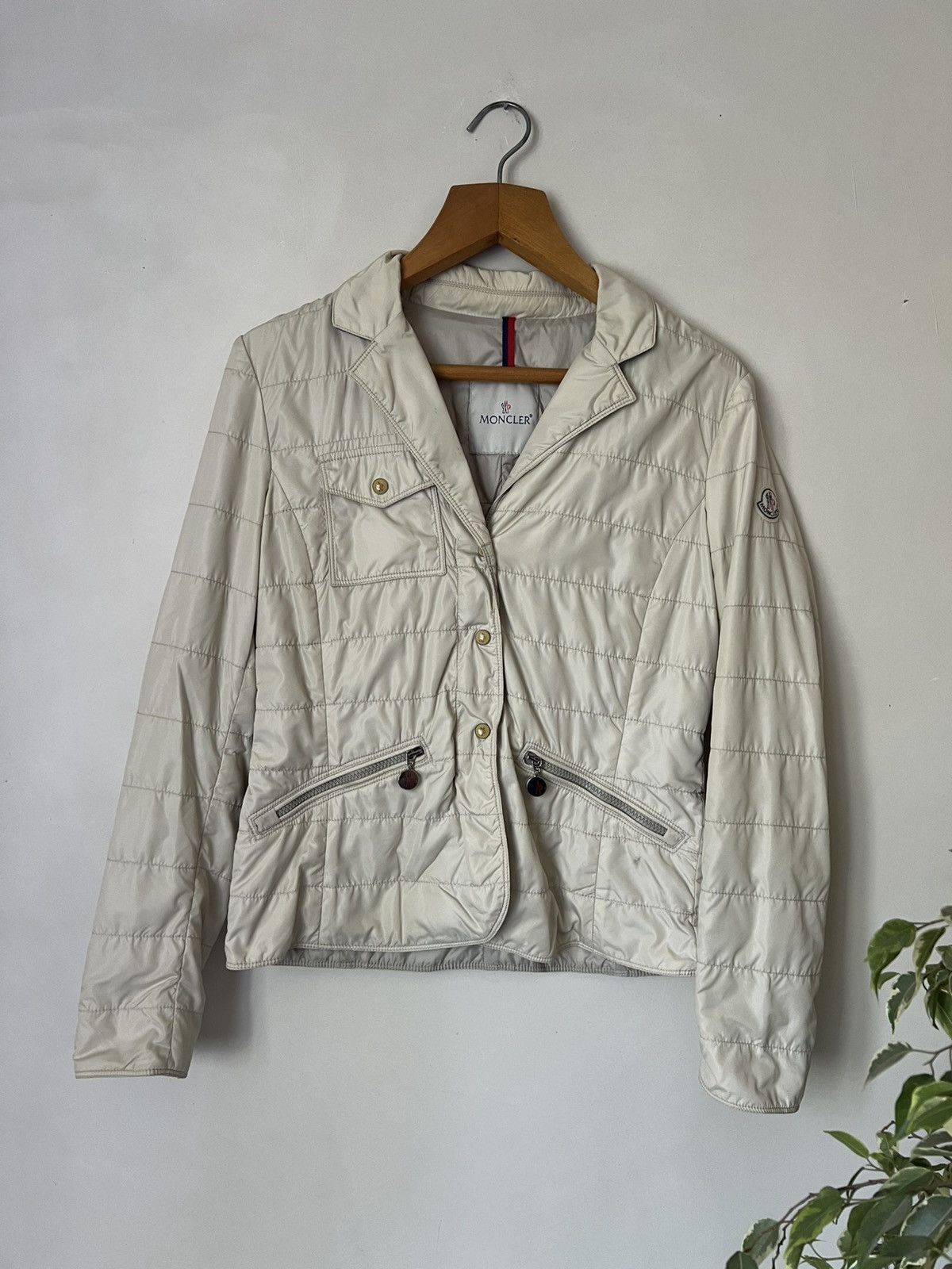 Moncler Light Jacket Moncler Size M / US 6-8 / IT 42-44 - 1 Thumbnail