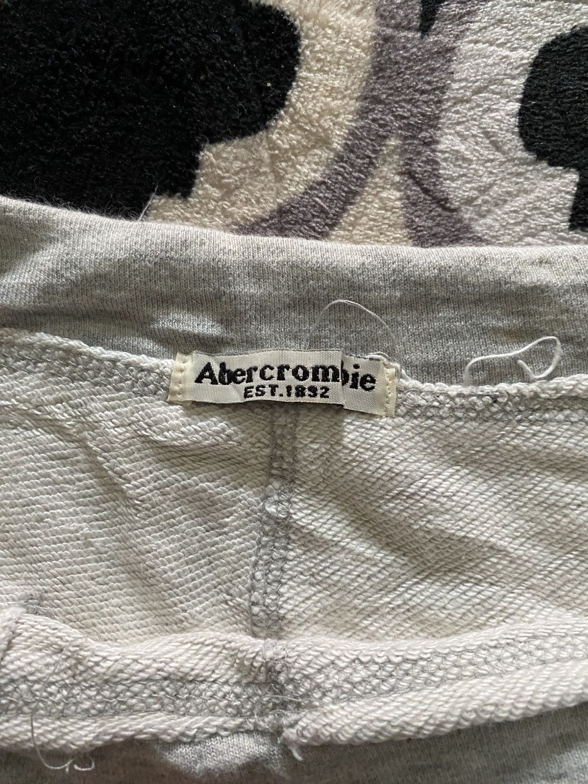 Abercrombie & Fitch Abercrombie distressed flared sweatpants lgb style Size US 28 / EU 44 - 14 Thumbnail