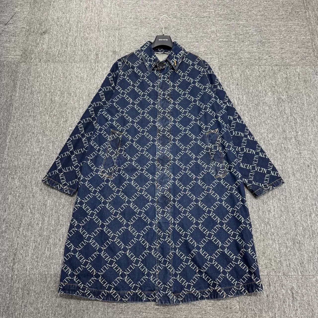 Valentino Valentino Embroidered Denim Coat for Men Size US XL / EU 56 / 4 - 1 Thumbnail