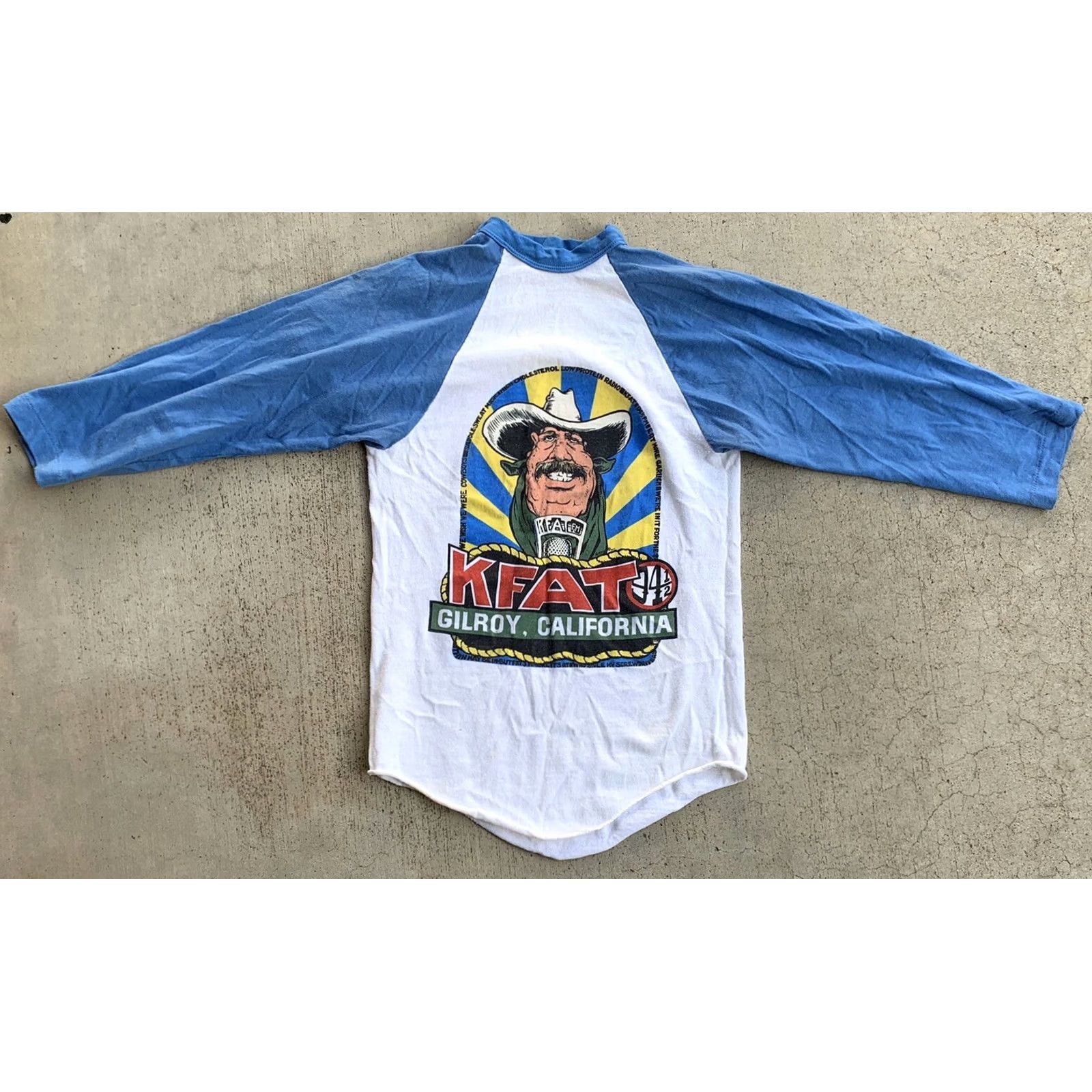 Vintage VINTAGE KFAT FM 94 1/2 GILROY CALIFORNIA Raglan Tee Shirt S USA 70s 80s Sportswear Graphic Tee Mens Tee Size US S / EU 44-46 / 1 - 4 Thumbnail