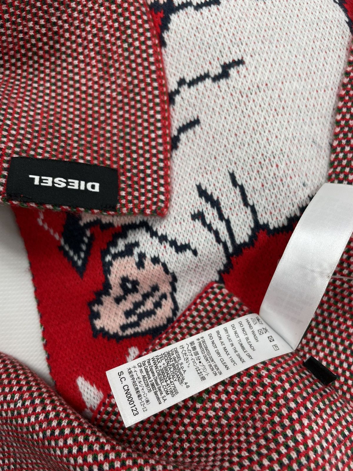 Diesel Holiday “Time” Christmas Santa Big Pattern Scarf Muffler Size ONE SIZE - 18 Thumbnail