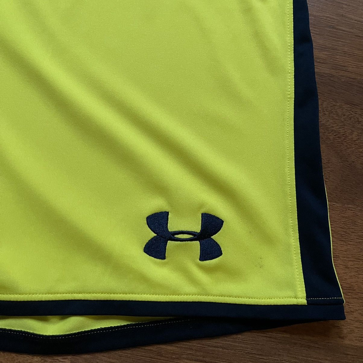 Under Armour × Vintage TOTTENHAM HOTSPUR UNDER ARMOUR 2014/2015 SOCCER THIRD SHORTS Size US 38 / EU 54 - 3 Thumbnail