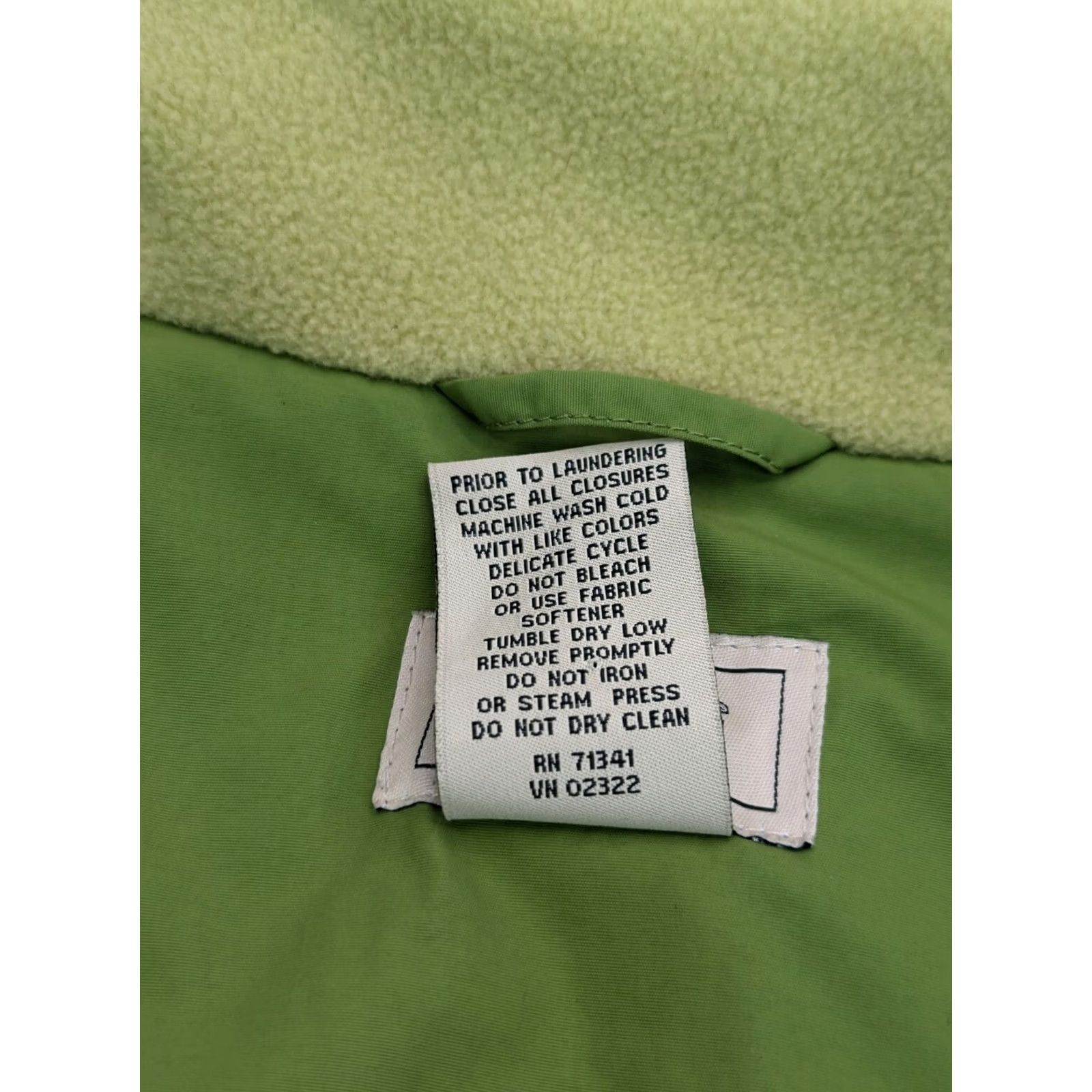 Vintage L.L. Bean Vest Women Petite M Green Full Zip Fleece Lined Wool? (note: original says Nylon outer, polyester lining) Size M / US 6-8 / IT 42-44 - 4 Thumbnail