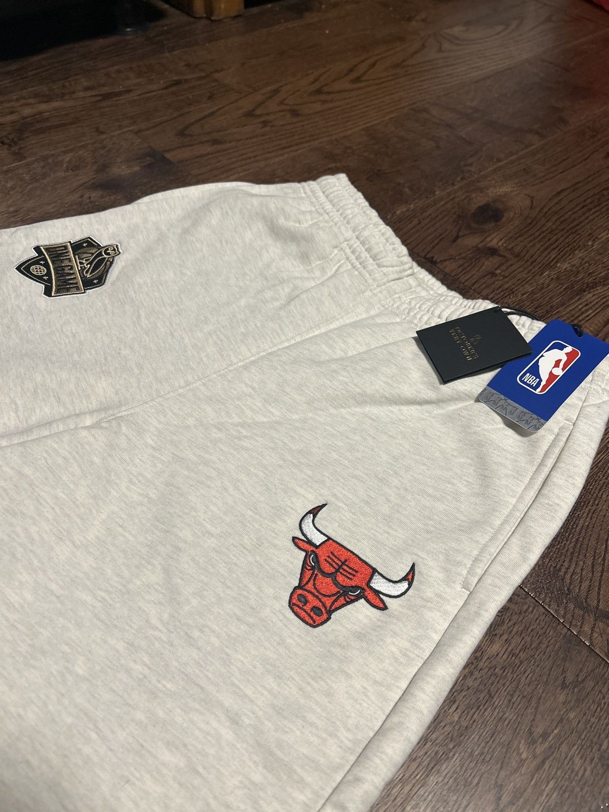 NBA × October's Very Own Octobers very own bulls pants (NBA) collab Size US 29 - 5 Thumbnail
