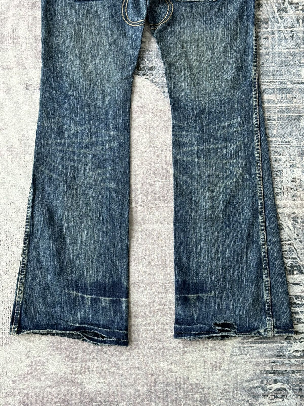 Japanese Brand Vintage Icom Super Flared Distressed Denim / GOA Ikam Style Size US 32 / EU 48 - 10 Thumbnail