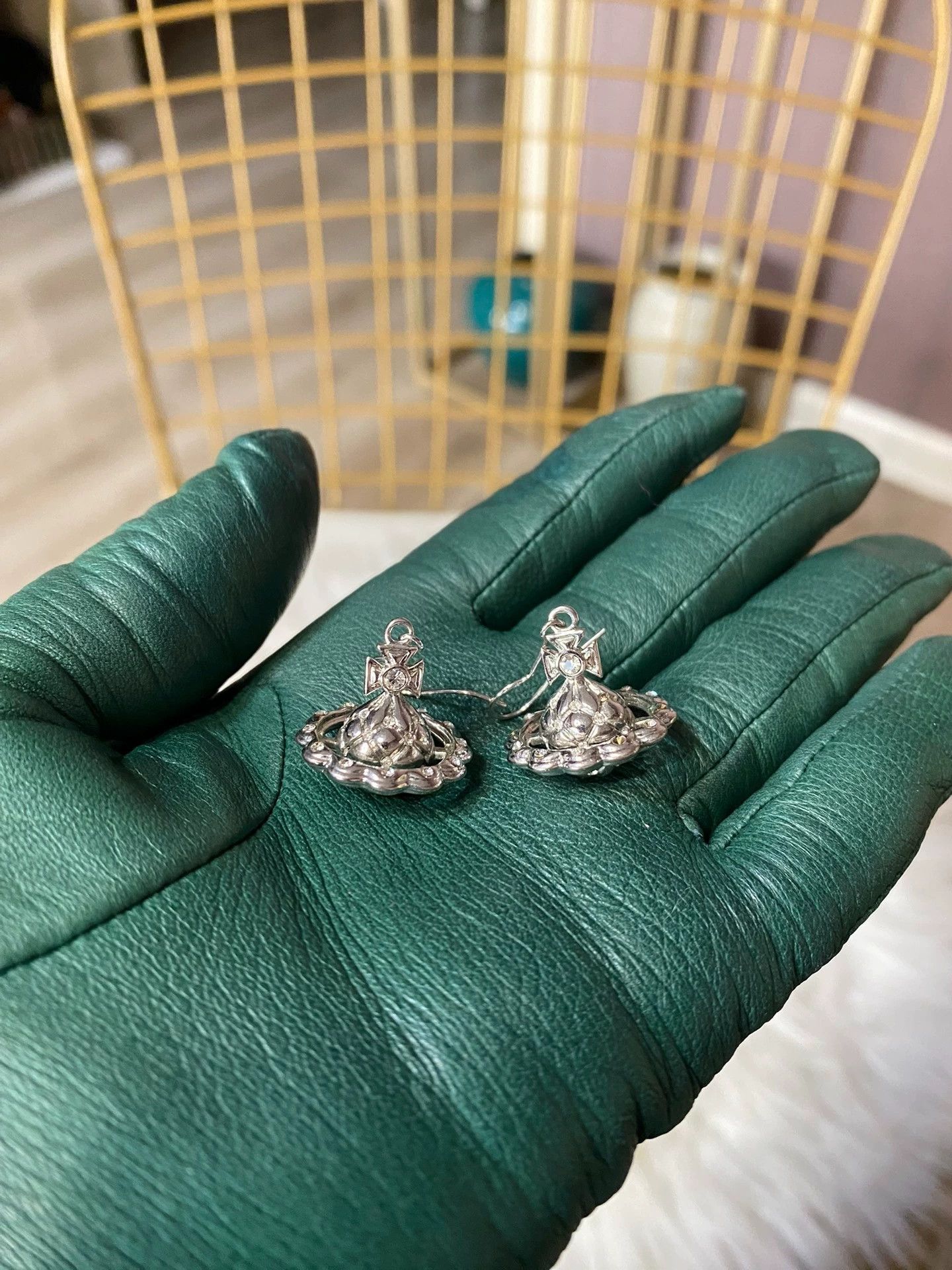 Vivienne Westwood Vivienne Westwood Silver Orb Earrings Size ONE SIZE - 1 Thumbnail