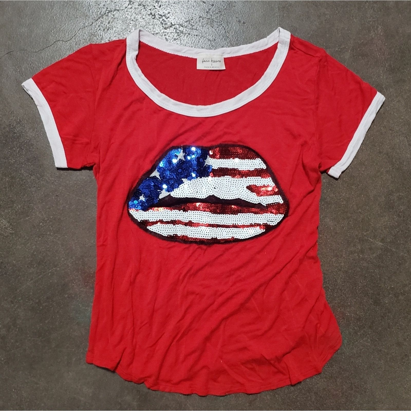 Other Red Smooch | FREE KISSES | Short Sleeve Size S / US 4 / IT 40 - 1 Thumbnail