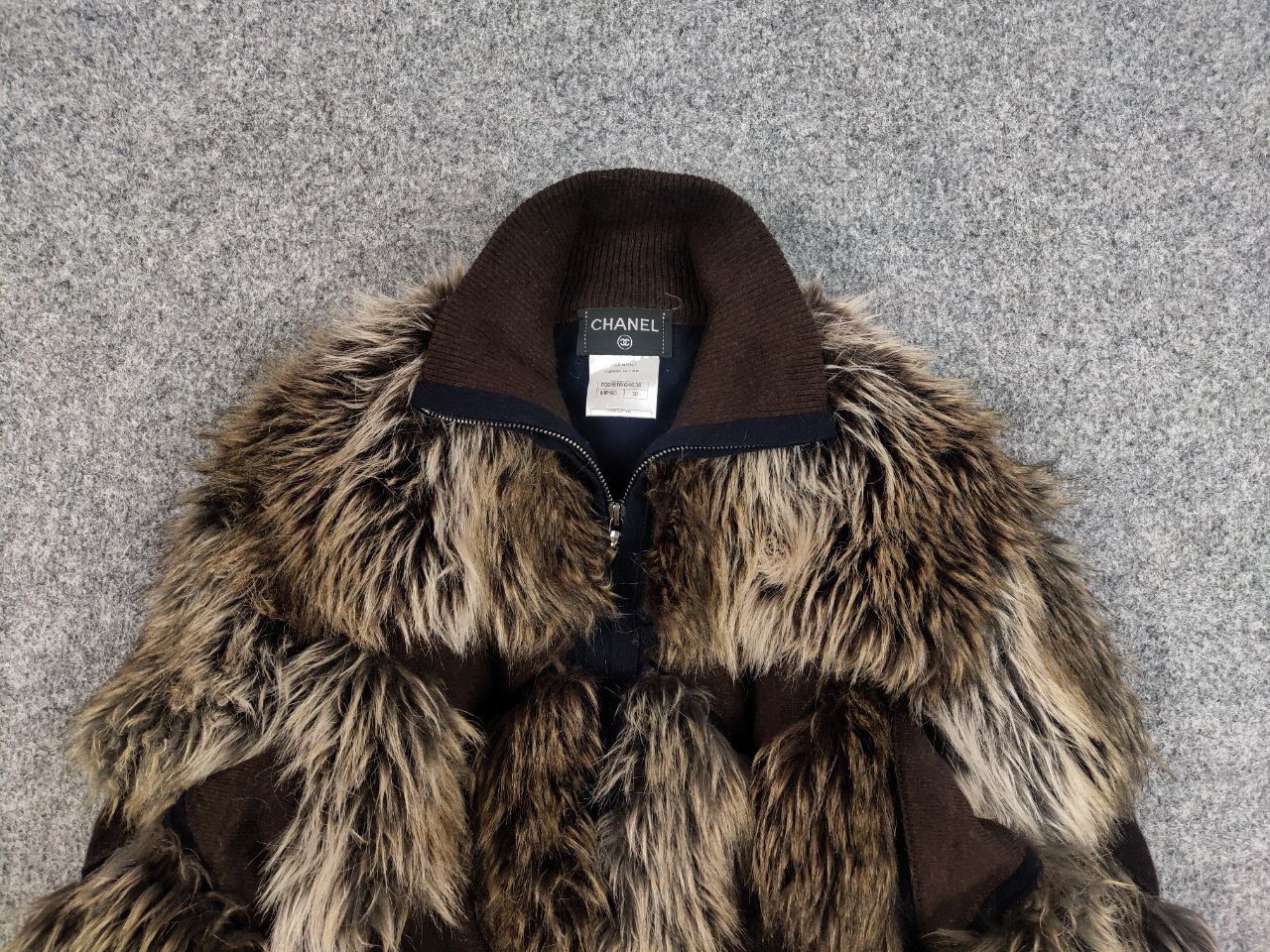 Chanel Chanel La petite veste noire Cachemire Faux Fur Jacket Size XS / US 0-2 / IT 36-38 - 9 Thumbnail