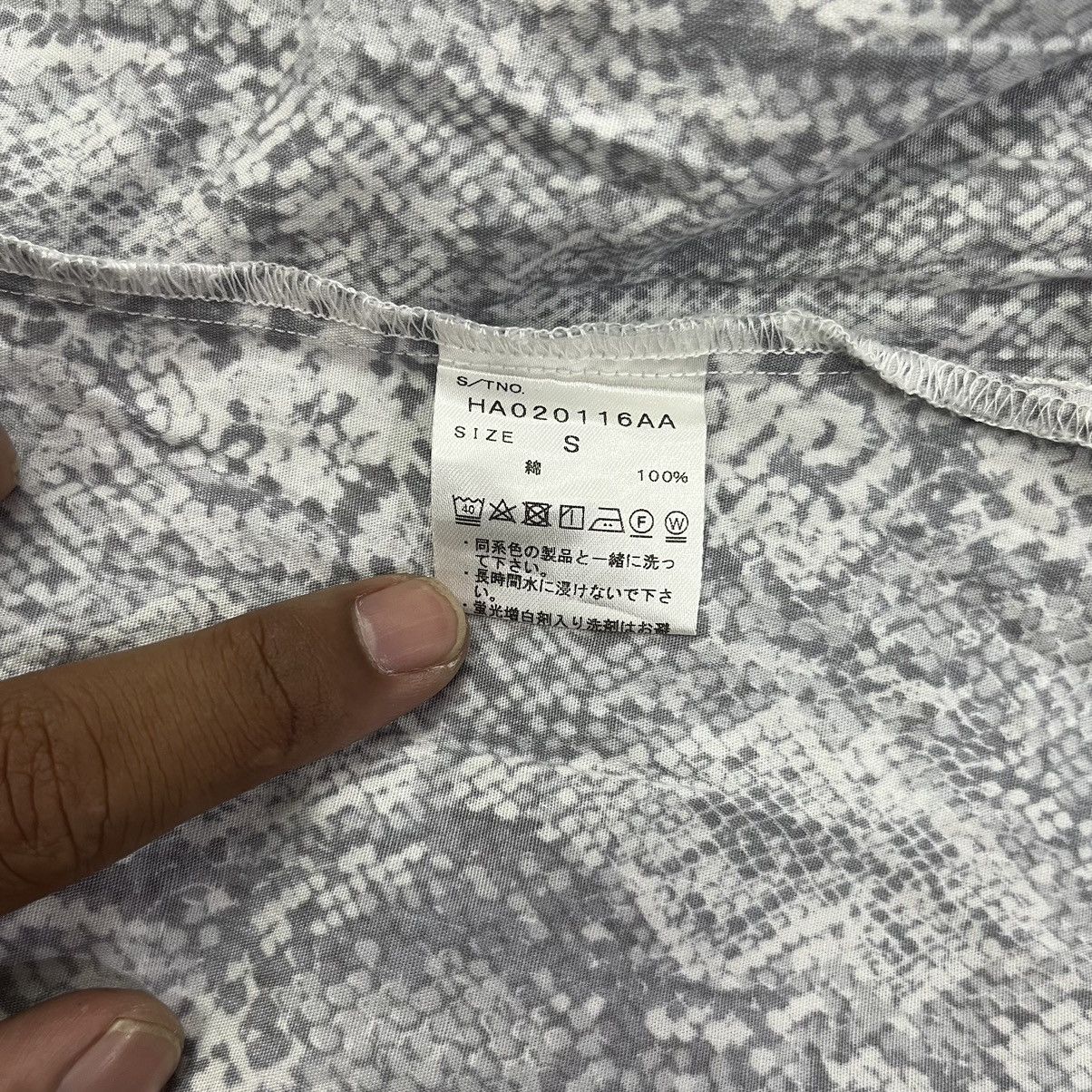 HARE Here Snackskin LongSleeve Shirt Size US XXL / EU 58 / 5 - 9 Thumbnail